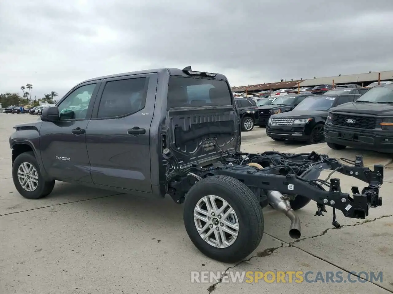 2 Photograph of a damaged car 5TFLA5DB1RX151114 TOYOTA TUNDRA 2024