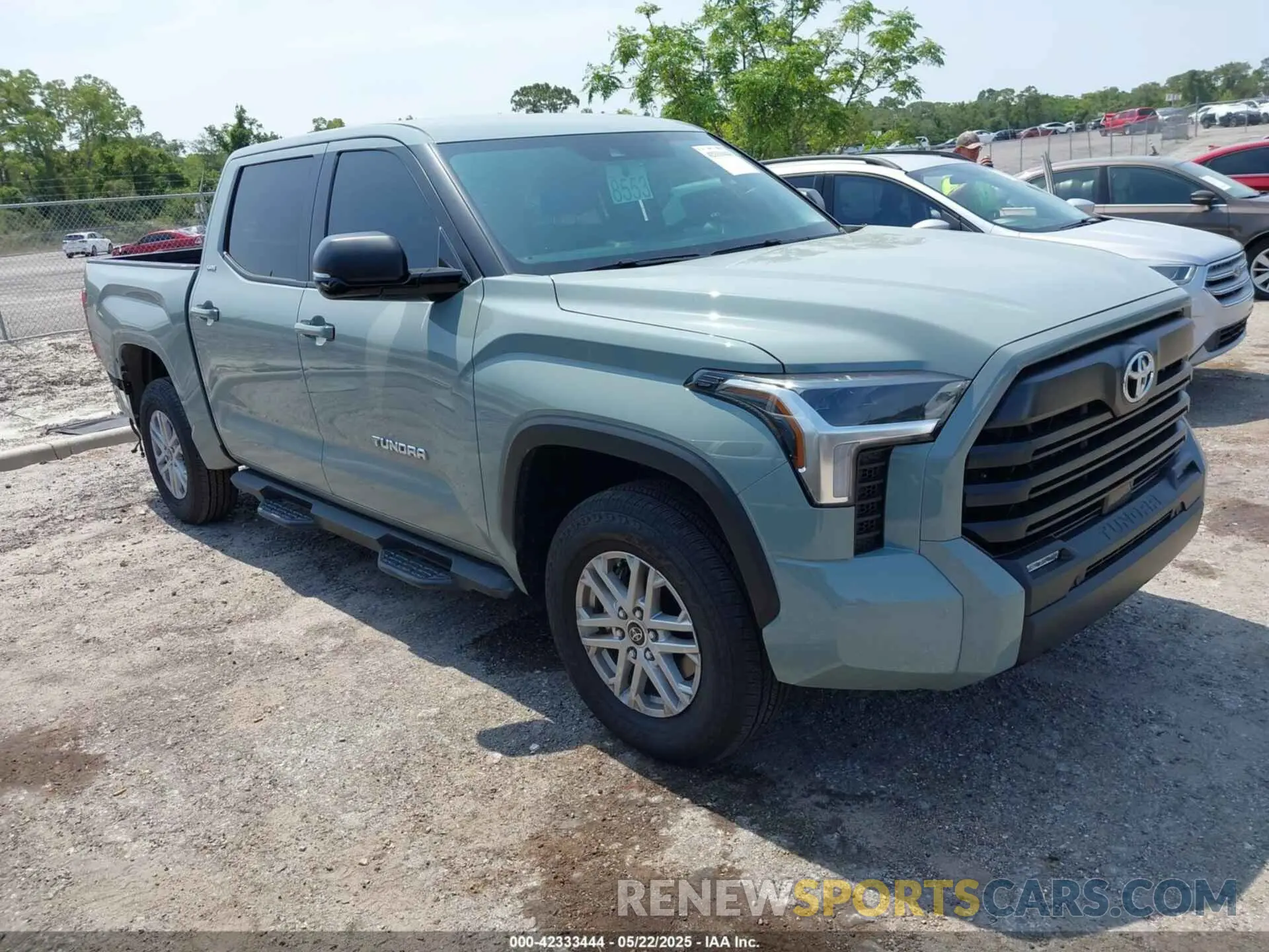 1 Photograph of a damaged car 5TFLA5DB1RX207813 TOYOTA TUNDRA 2024