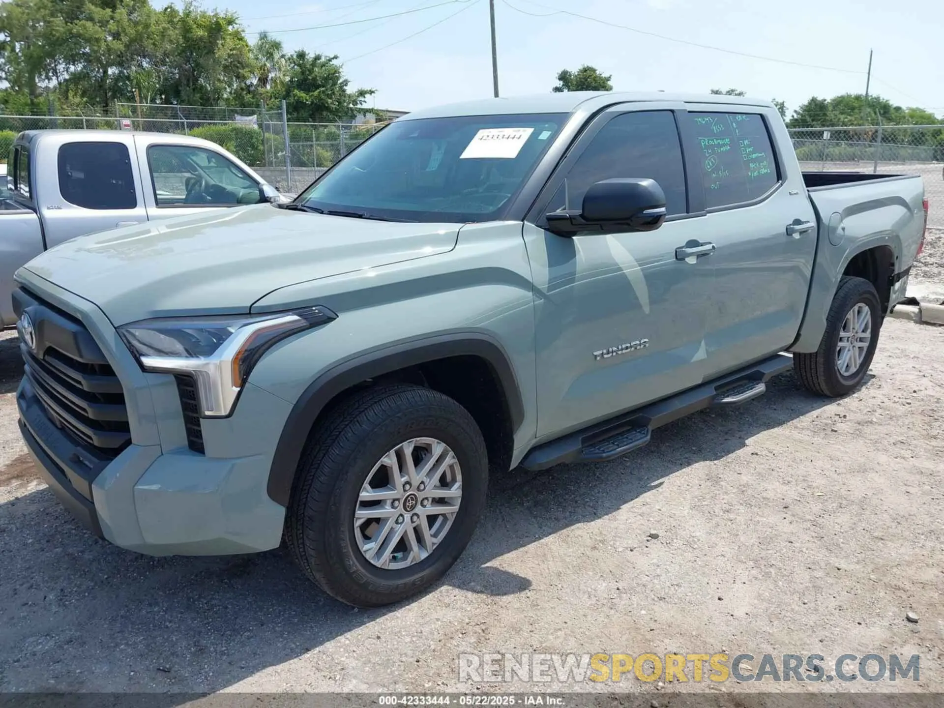 2 Photograph of a damaged car 5TFLA5DB1RX207813 TOYOTA TUNDRA 2024