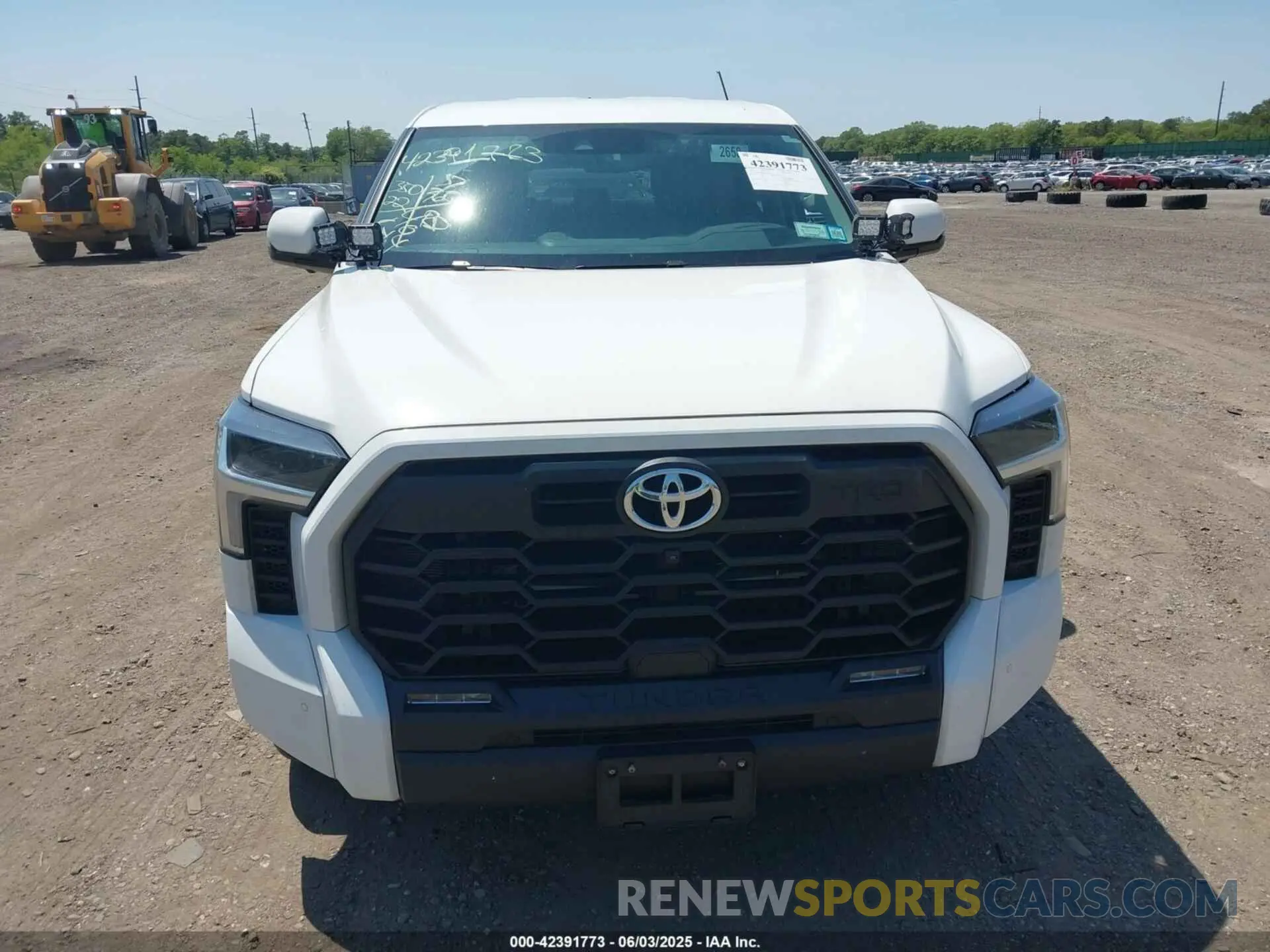 12 Photograph of a damaged car 5TFLA5DB2RX145824 TOYOTA TUNDRA 2024