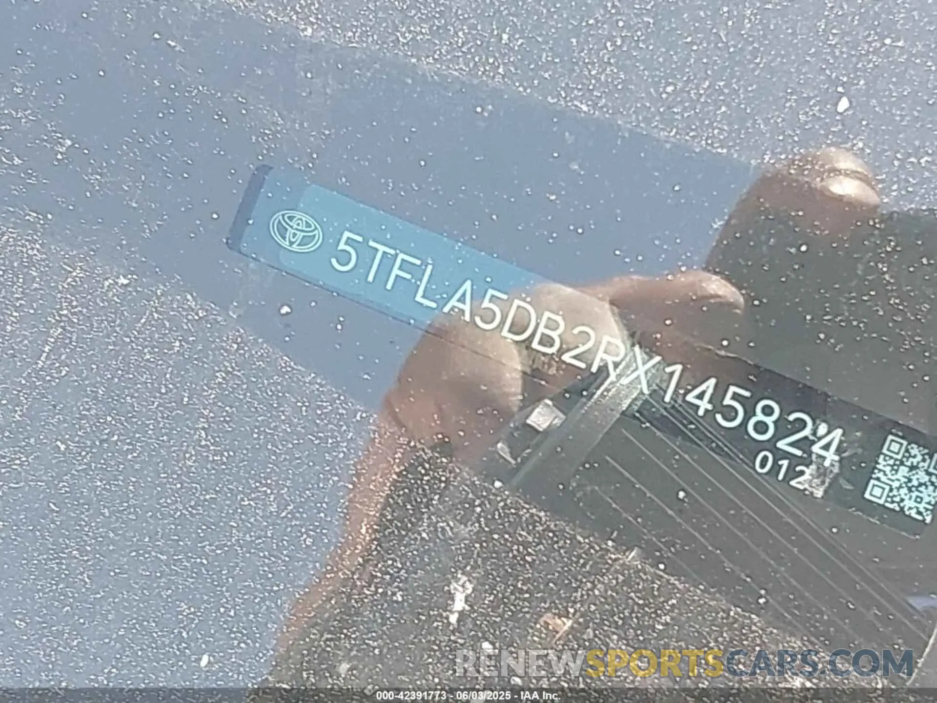 17 Photograph of a damaged car 5TFLA5DB2RX145824 TOYOTA TUNDRA 2024