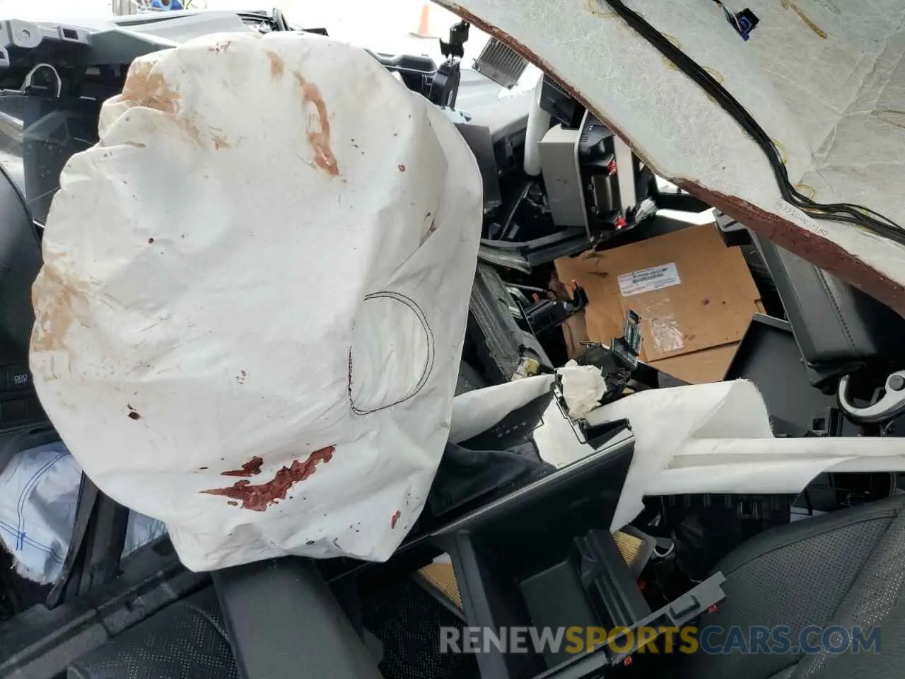8 Photograph of a damaged car 5TFLA5DB2RX180976 TOYOTA TUNDRA 2024