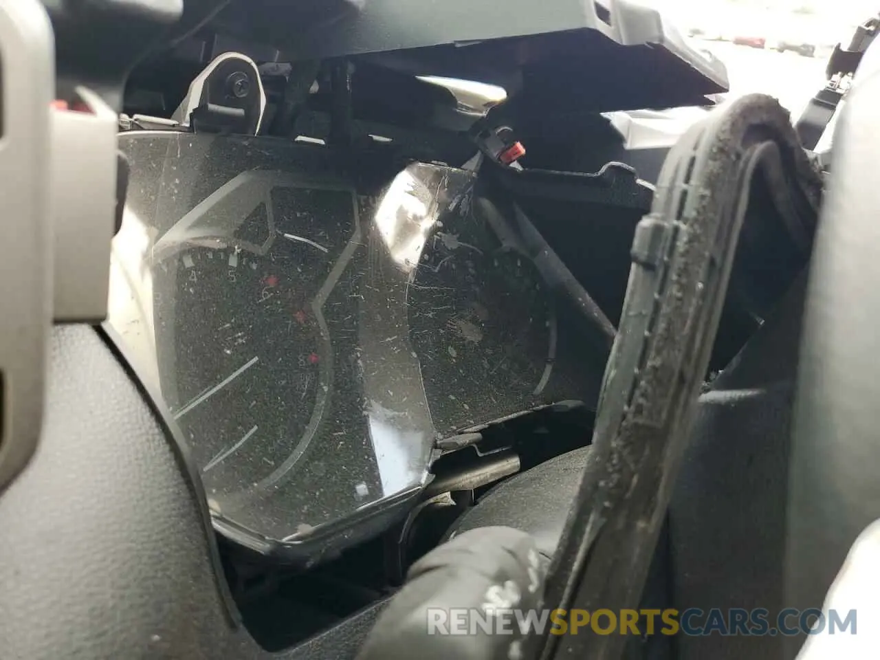 9 Photograph of a damaged car 5TFLA5DB2RX180976 TOYOTA TUNDRA 2024