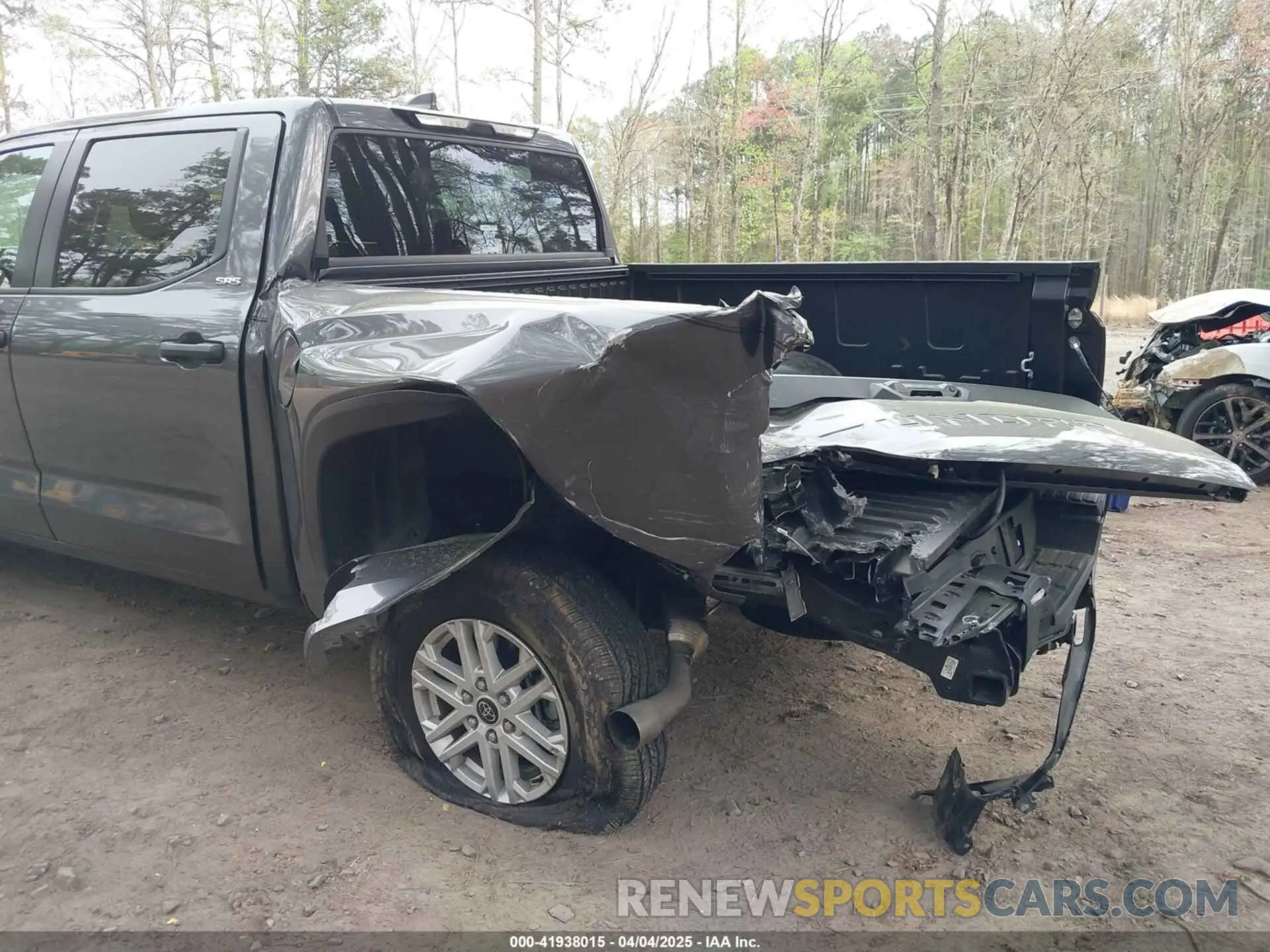 6 Photograph of a damaged car 5TFLA5DB2RX204354 TOYOTA TUNDRA 2024