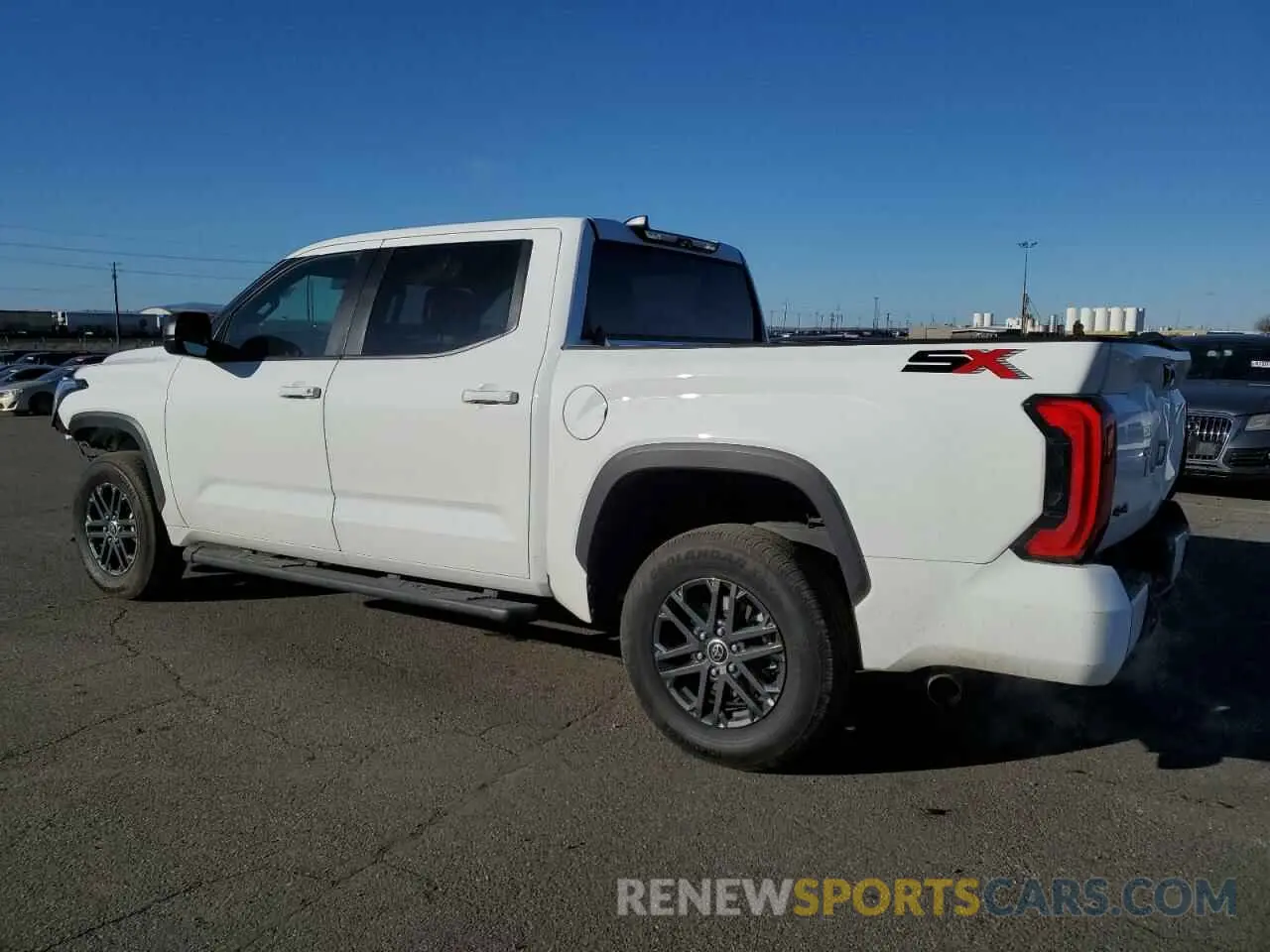 2 Photograph of a damaged car 5TFLA5DB2RX207092 TOYOTA TUNDRA 2024