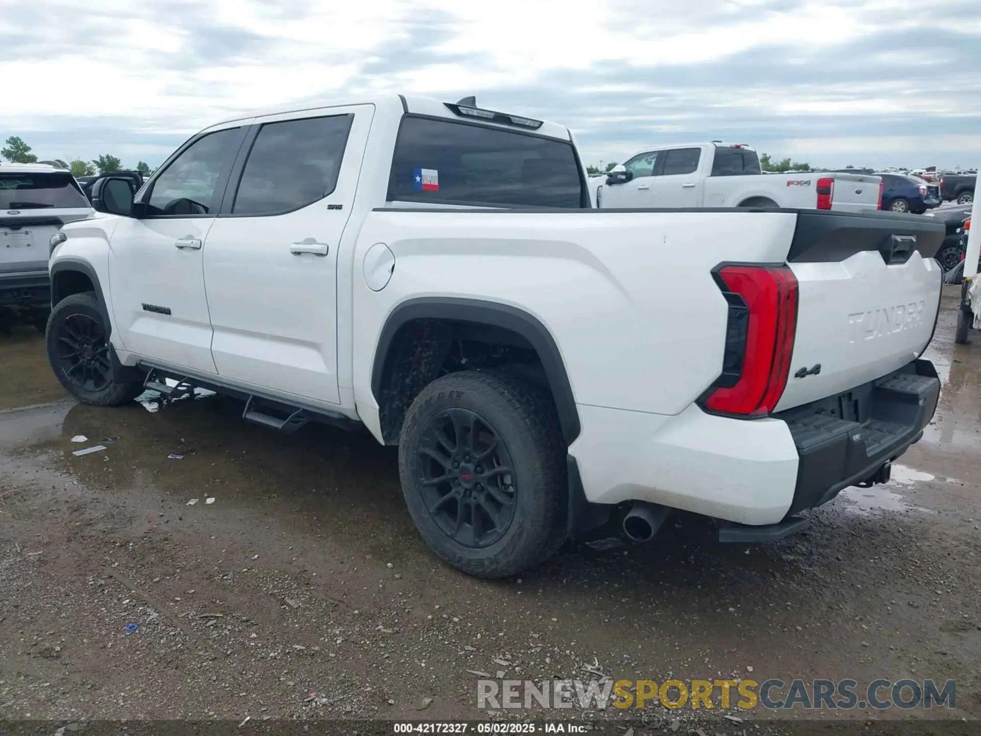 3 Photograph of a damaged car 5TFLA5DB2RX210767 TOYOTA TUNDRA 2024