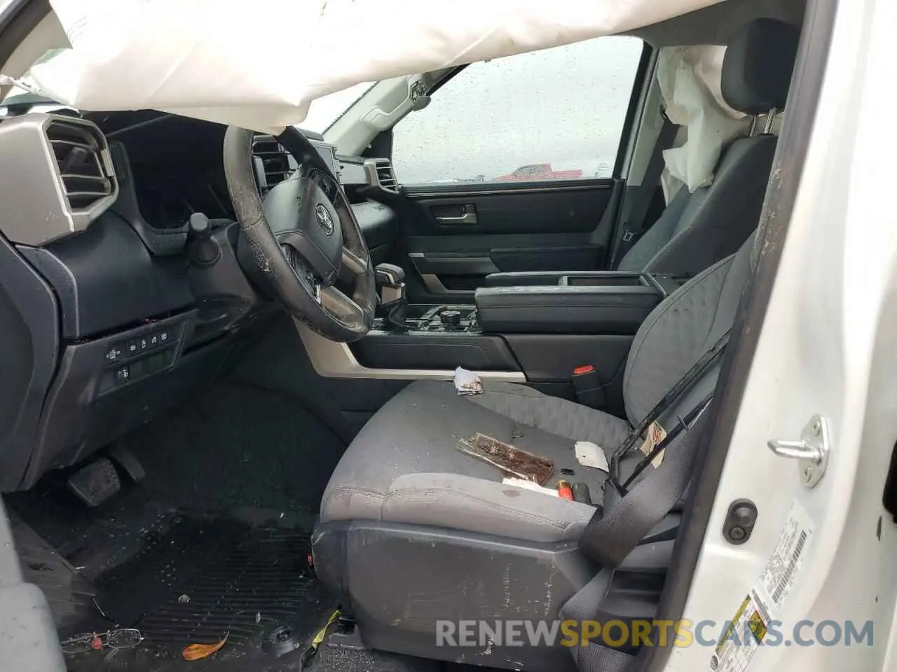 7 Photograph of a damaged car 5TFLA5DB2RX215967 TOYOTA TUNDRA 2024