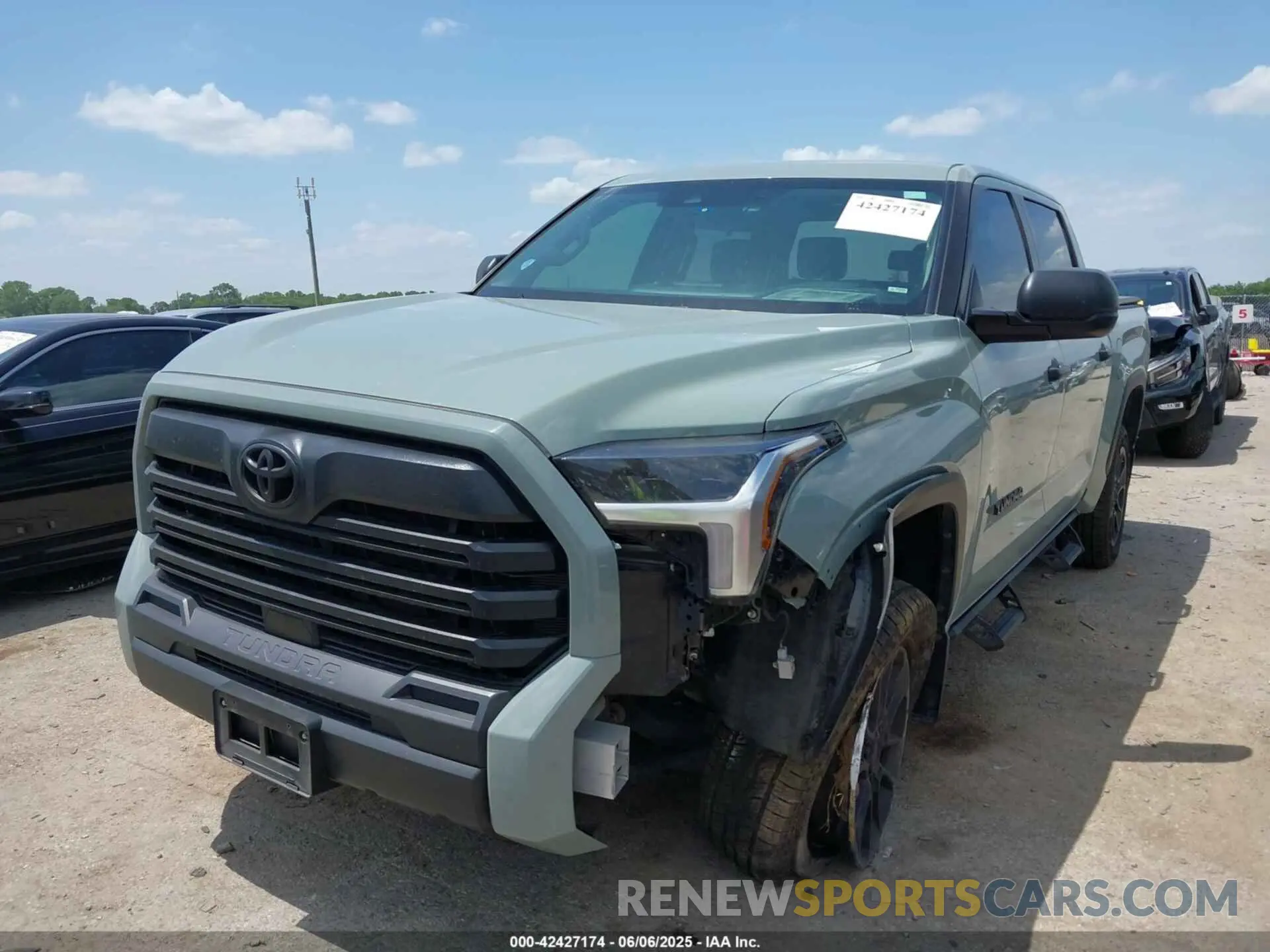 2 Photograph of a damaged car 5TFLA5DB2RX232526 TOYOTA TUNDRA 2024