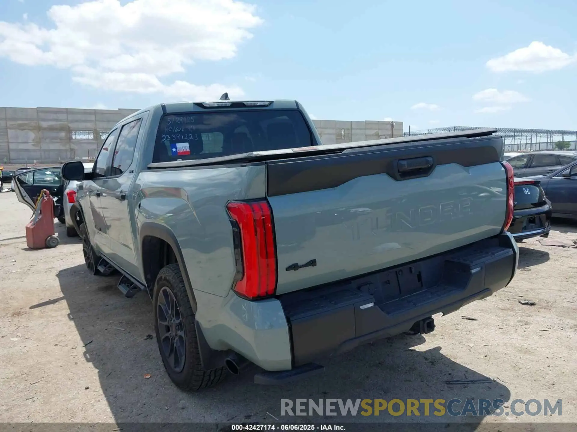 3 Photograph of a damaged car 5TFLA5DB2RX232526 TOYOTA TUNDRA 2024