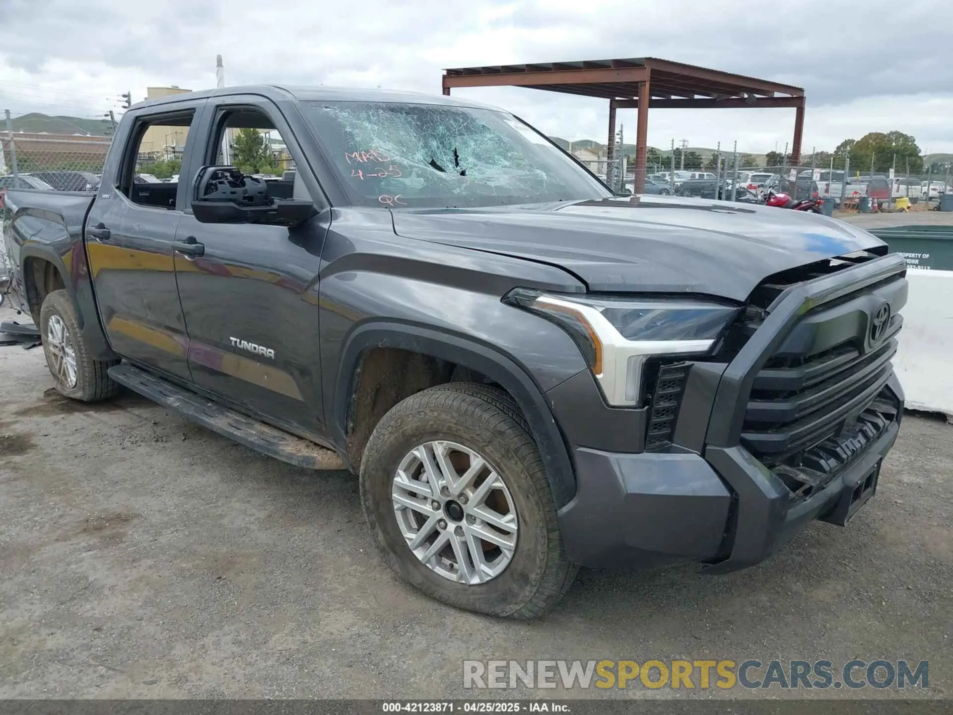 1 Photograph of a damaged car 5TFLA5DB4RX145954 TOYOTA TUNDRA 2024