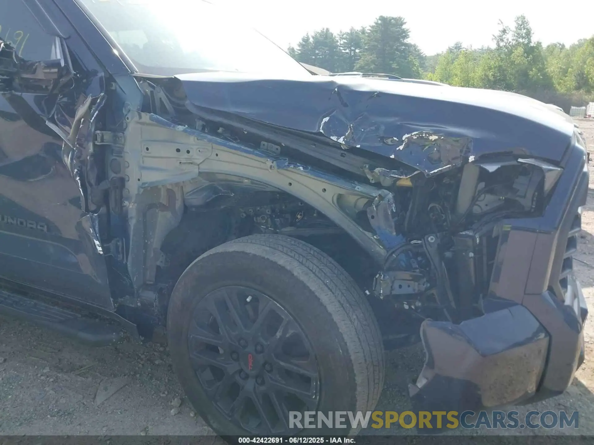 6 Photograph of a damaged car 5TFLA5DB4RX163385 TOYOTA TUNDRA 2024