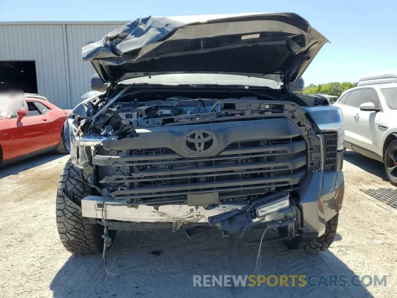 5 Photograph of a damaged car 5TFLA5DB4RX236495 TOYOTA TUNDRA 2024