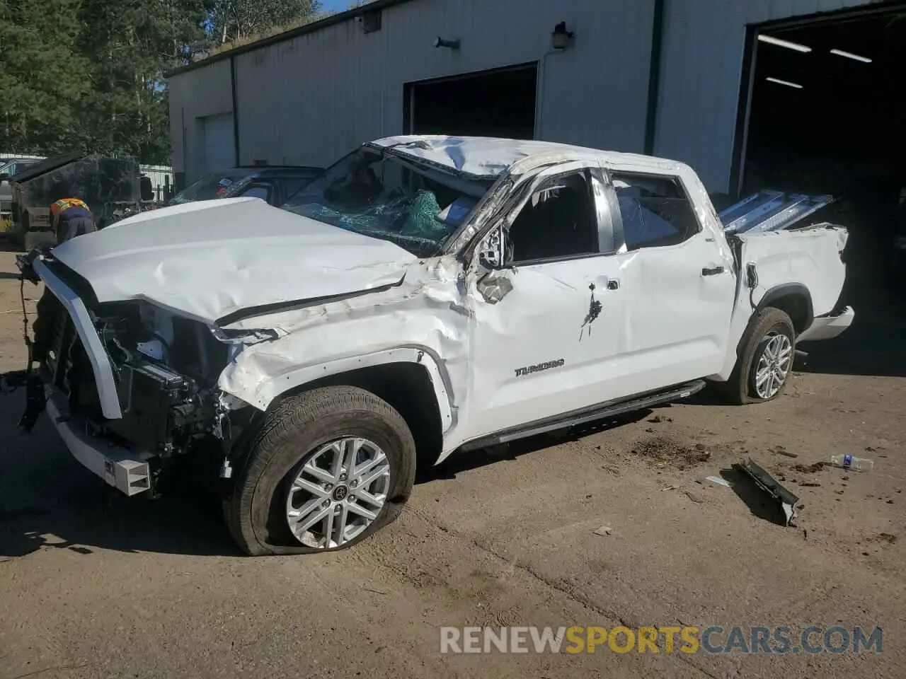 1 Photograph of a damaged car 5TFLA5DB5RX187114 TOYOTA TUNDRA 2024
