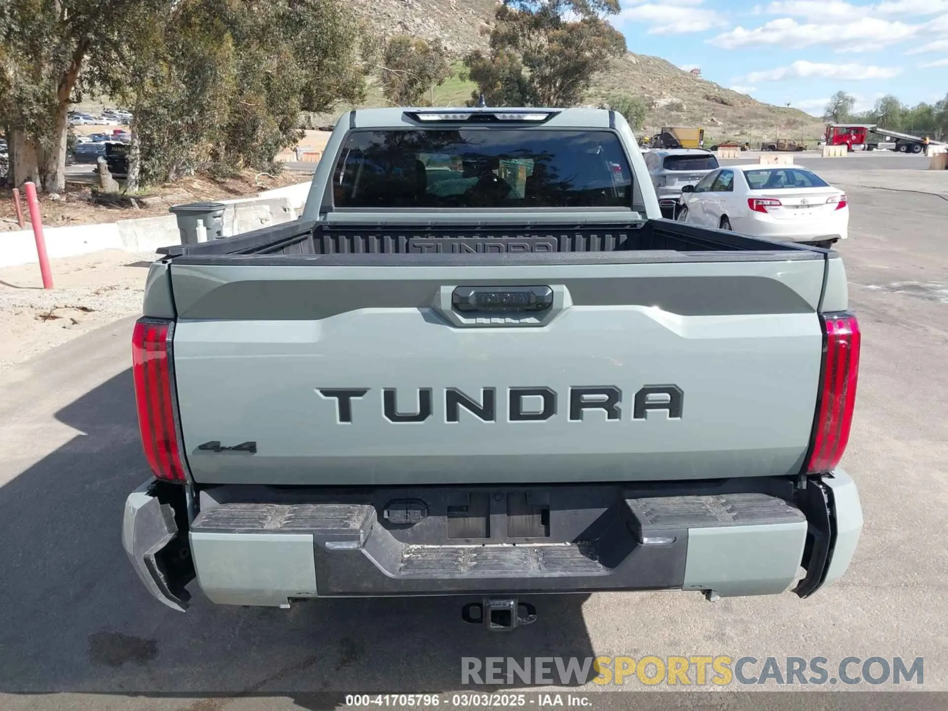 16 Photograph of a damaged car 5TFLA5DB5RX215364 TOYOTA TUNDRA 2024