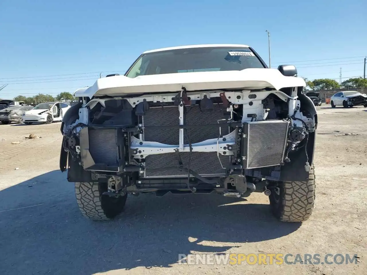 5 Photograph of a damaged car 5TFLA5DB5RX220516 TOYOTA TUNDRA 2024