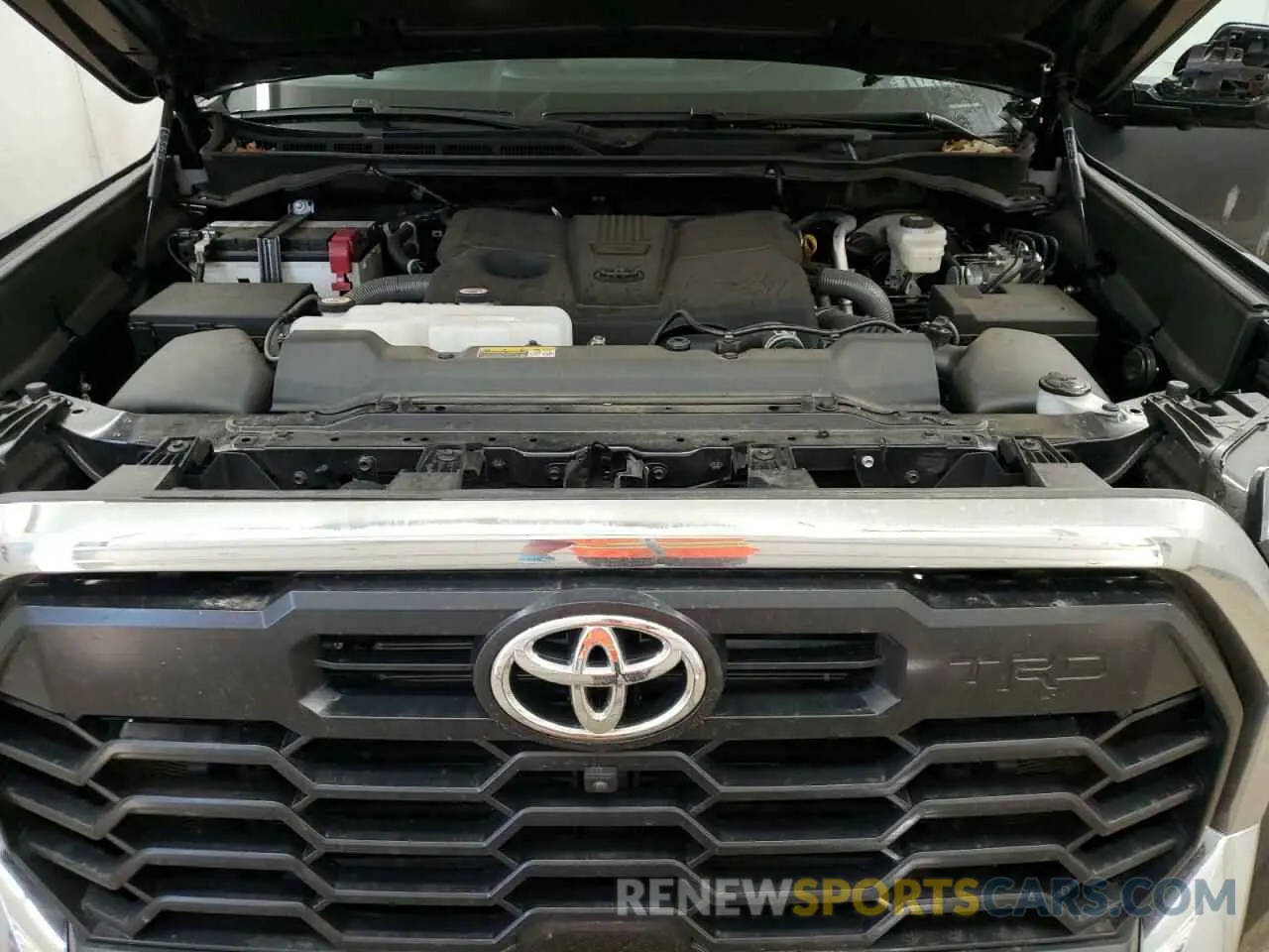 12 Photograph of a damaged car 5TFLA5DB6RX146524 TOYOTA TUNDRA 2024
