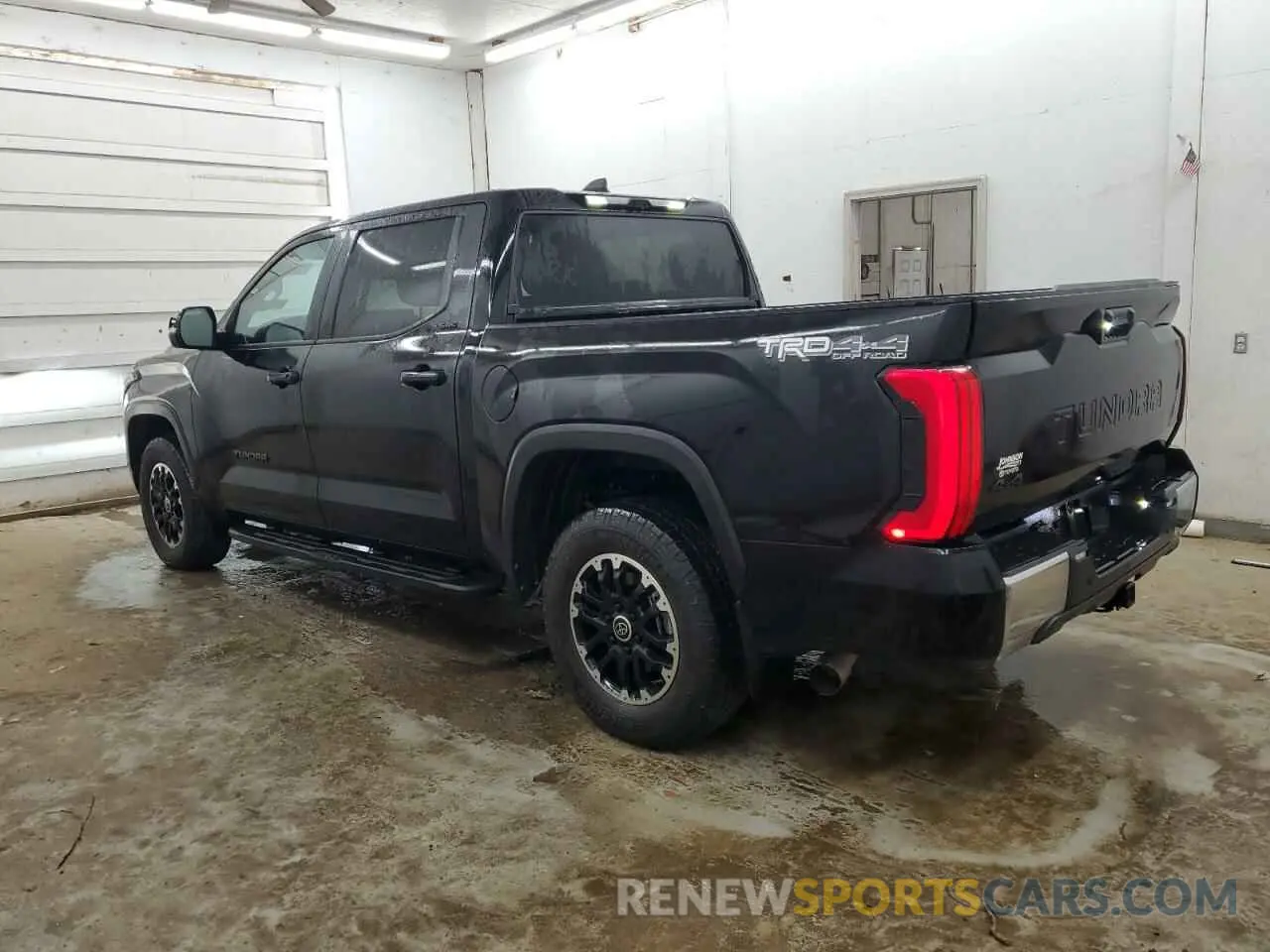 2 Photograph of a damaged car 5TFLA5DB6RX146524 TOYOTA TUNDRA 2024