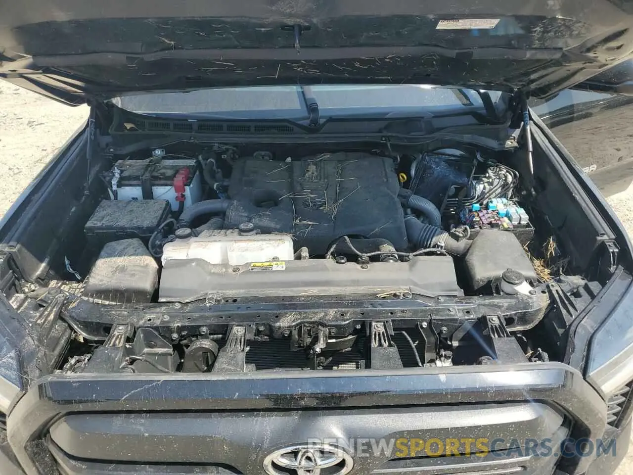 11 Photograph of a damaged car 5TFLA5DB7RX179631 TOYOTA TUNDRA 2024