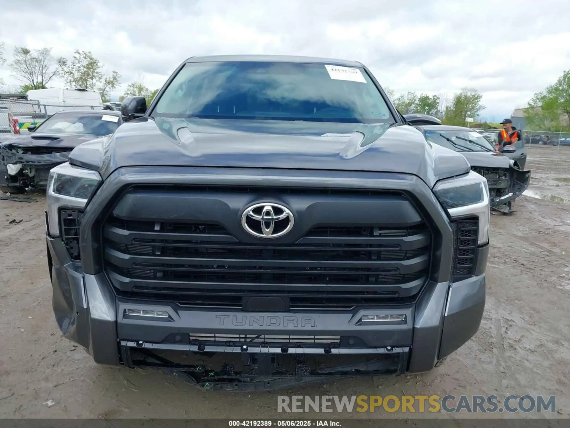 12 Photograph of a damaged car 5TFLA5DB7RX237804 TOYOTA TUNDRA 2024
