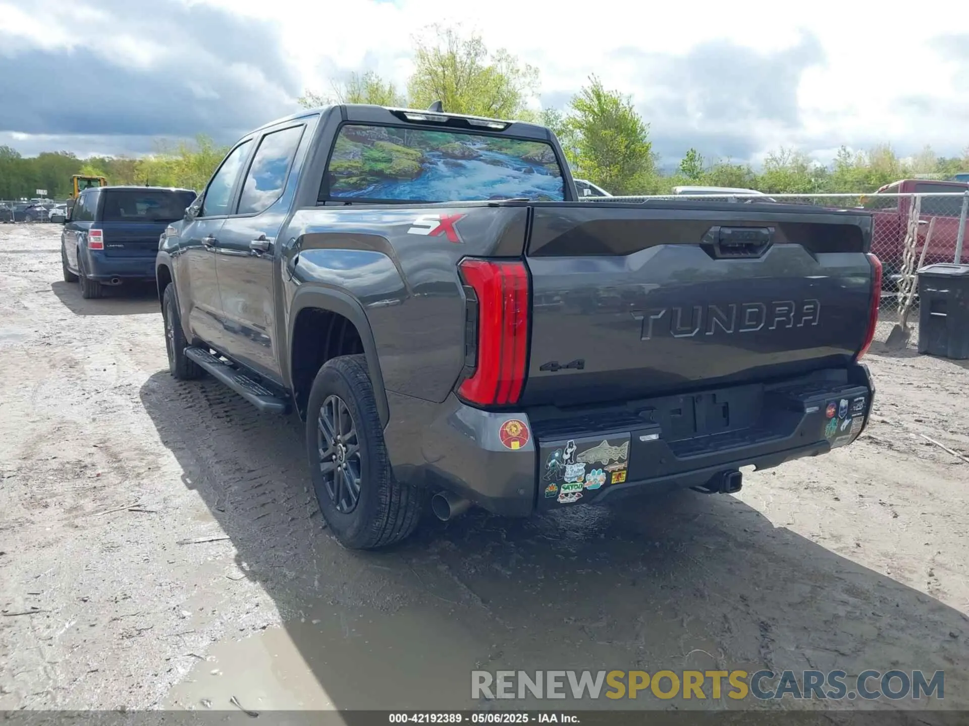 3 Photograph of a damaged car 5TFLA5DB7RX237804 TOYOTA TUNDRA 2024
