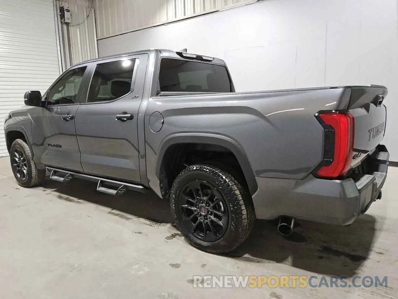 2 Photograph of a damaged car 5TFLA5DB8RX210191 TOYOTA TUNDRA 2024