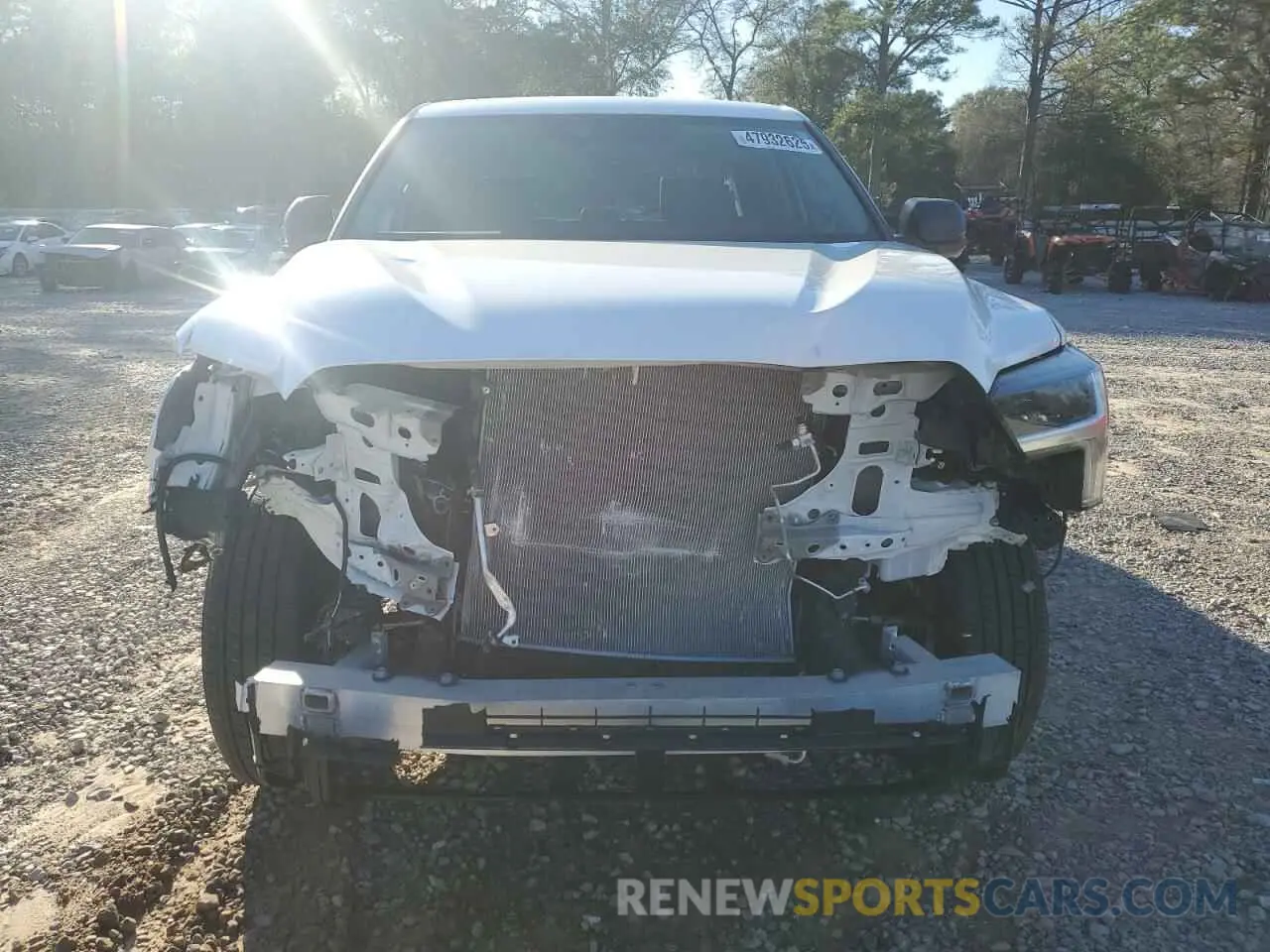 5 Photograph of a damaged car 5TFLA5DB8RX215861 TOYOTA TUNDRA 2024