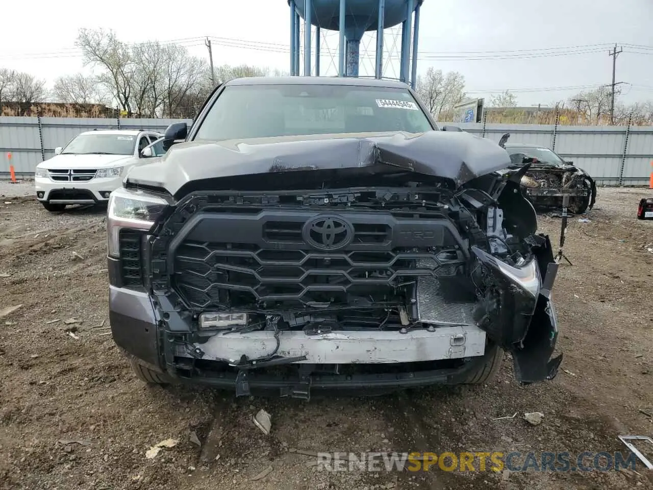 5 Photograph of a damaged car 5TFLA5DB8RX225497 TOYOTA TUNDRA 2024