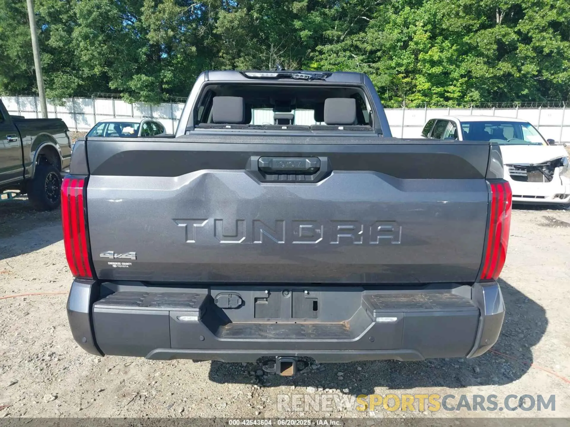 16 Photograph of a damaged car 5TFLA5DB9RX186452 TOYOTA TUNDRA 2024