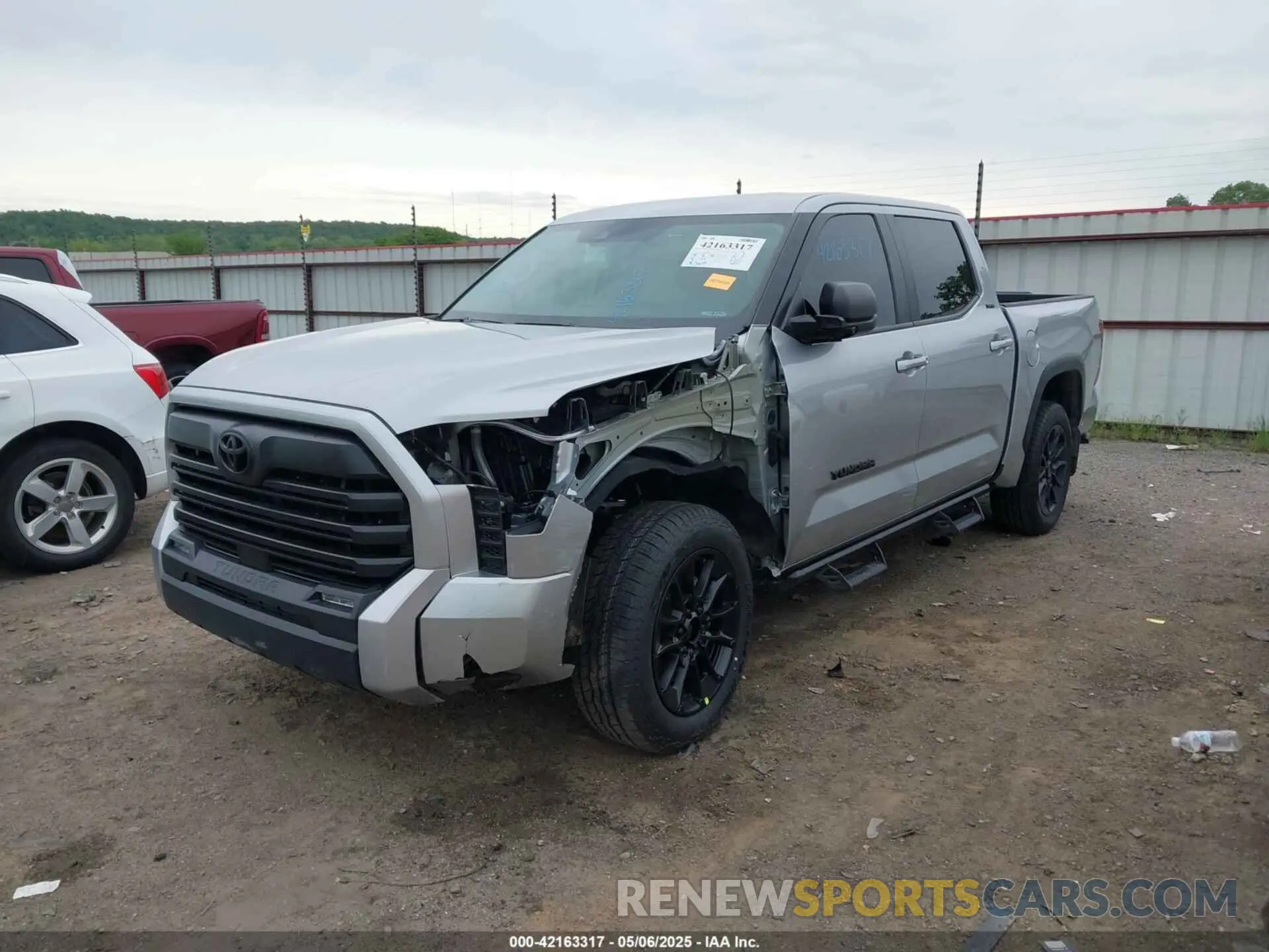 2 Photograph of a damaged car 5TFLA5DB9RX195023 TOYOTA TUNDRA 2024
