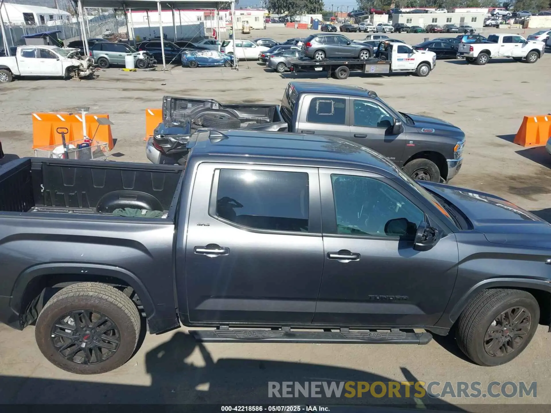 13 Photograph of a damaged car 5TFLA5DB9RX206764 TOYOTA TUNDRA 2024