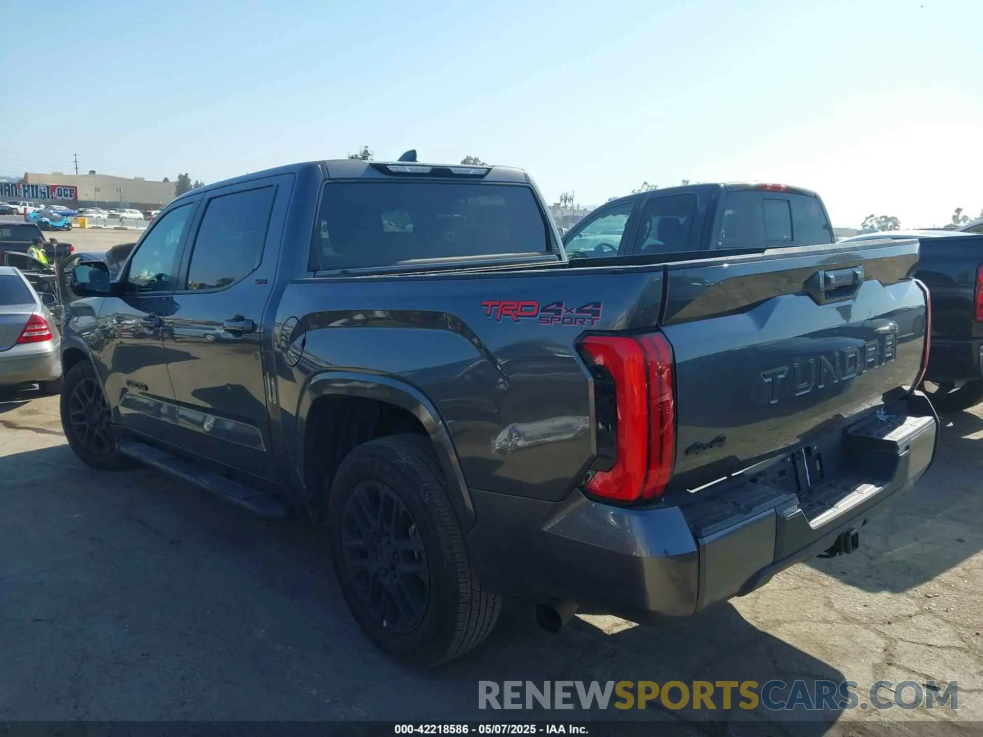 3 Photograph of a damaged car 5TFLA5DB9RX206764 TOYOTA TUNDRA 2024