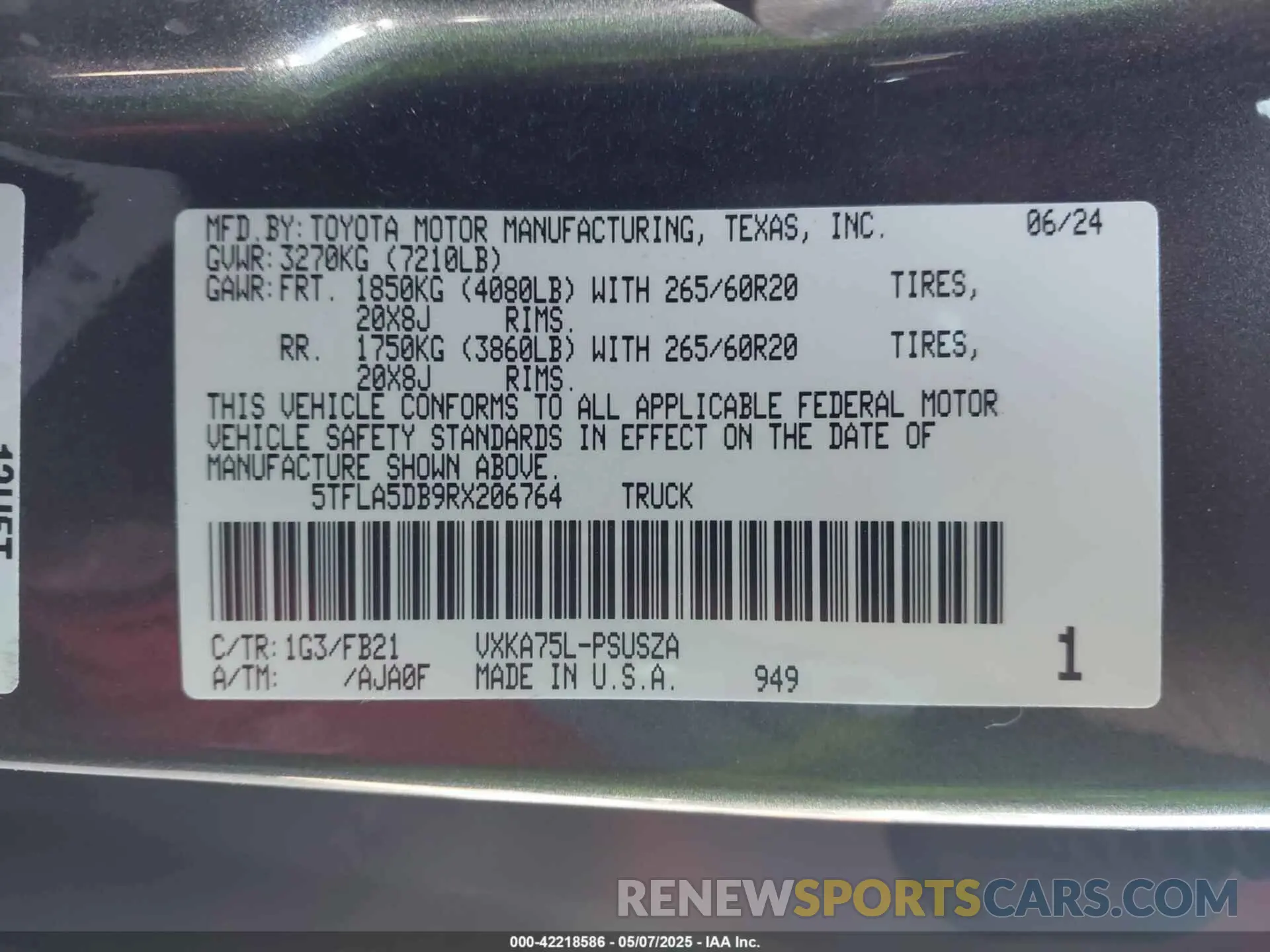 9 Photograph of a damaged car 5TFLA5DB9RX206764 TOYOTA TUNDRA 2024
