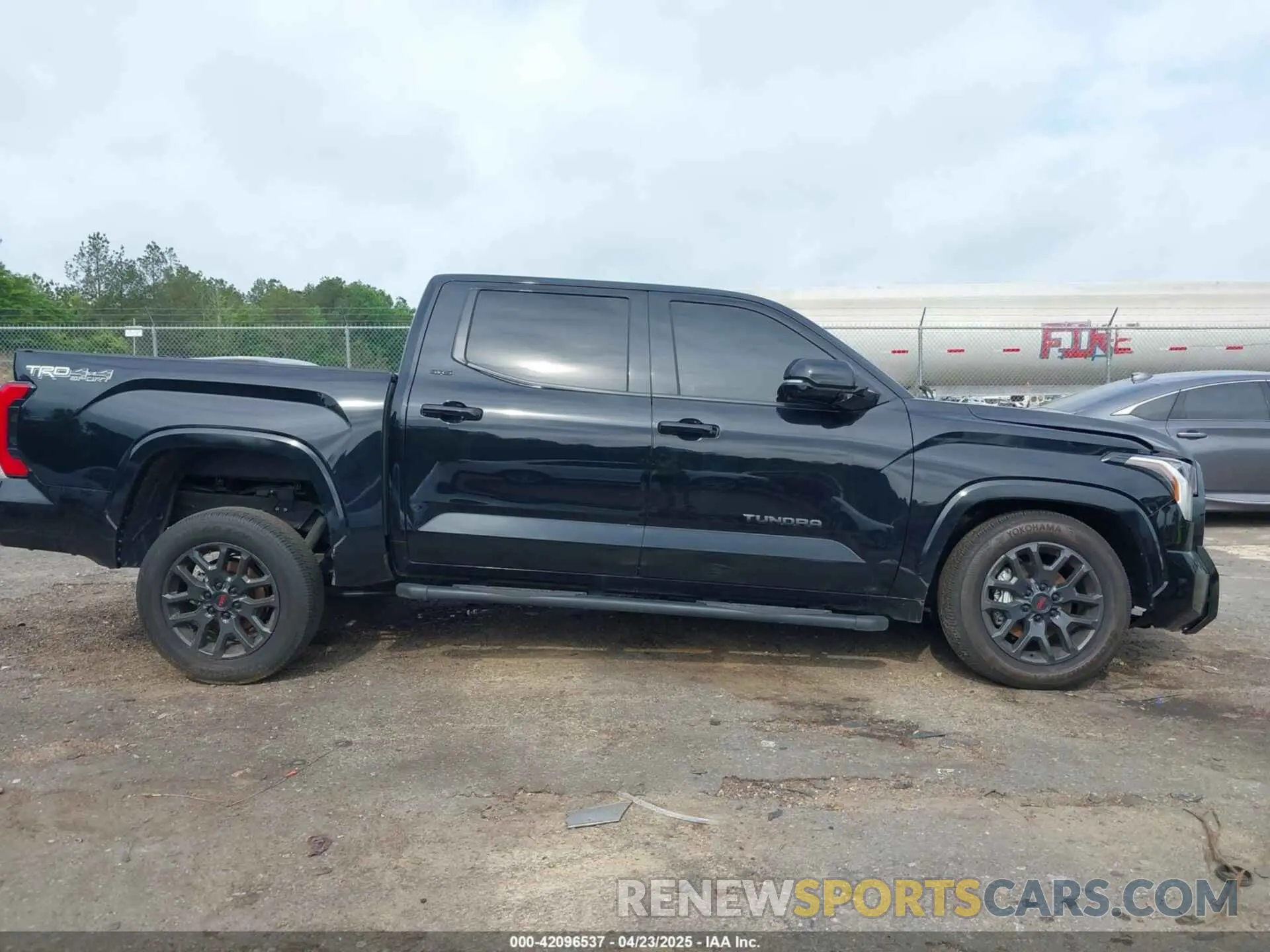 13 Photograph of a damaged car 5TFLA5DBXRX209303 TOYOTA TUNDRA 2024