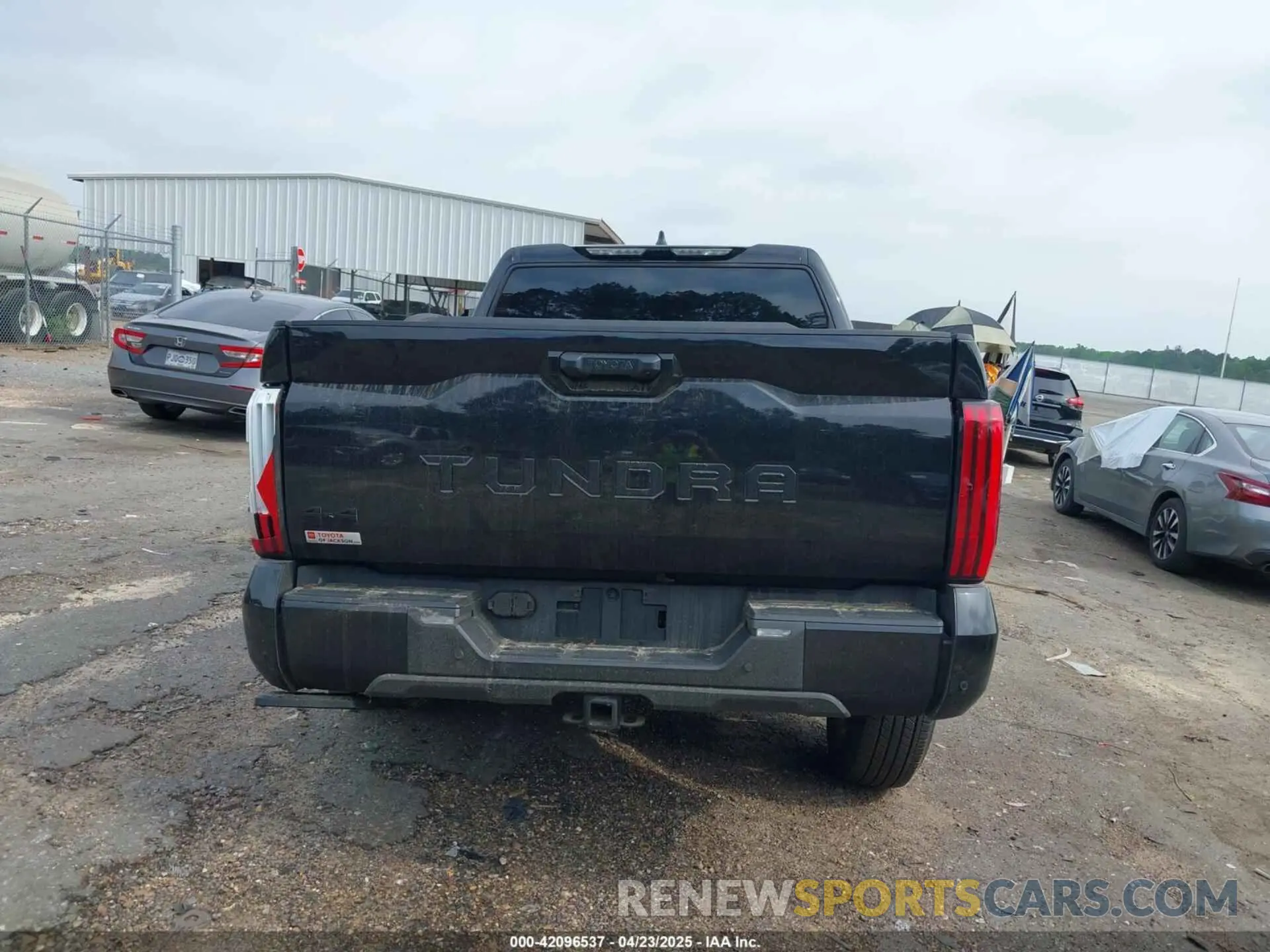16 Photograph of a damaged car 5TFLA5DBXRX209303 TOYOTA TUNDRA 2024