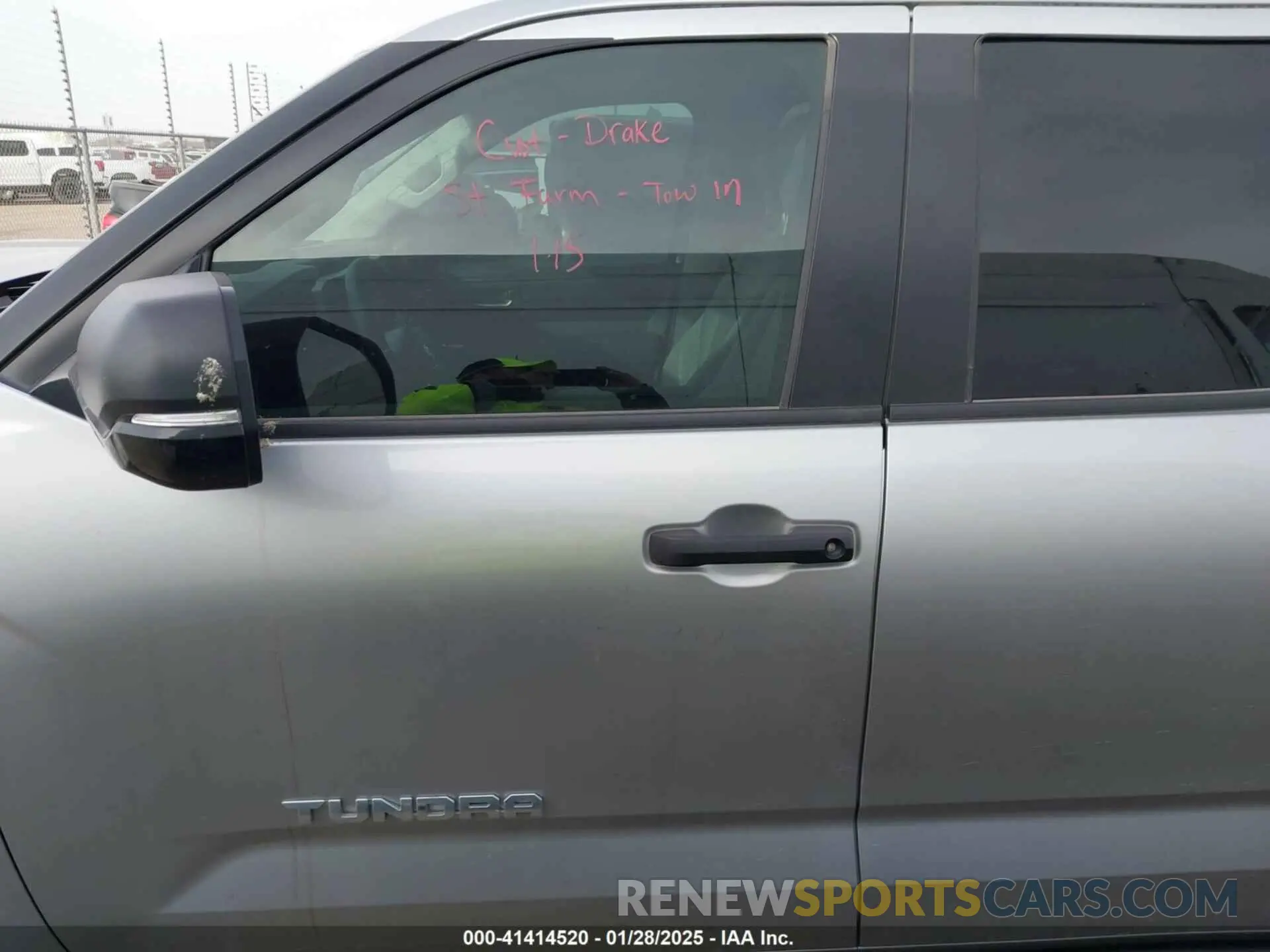 14 Photograph of a damaged car 5TFLA5EC0RX022983 TOYOTA TUNDRA 2024
