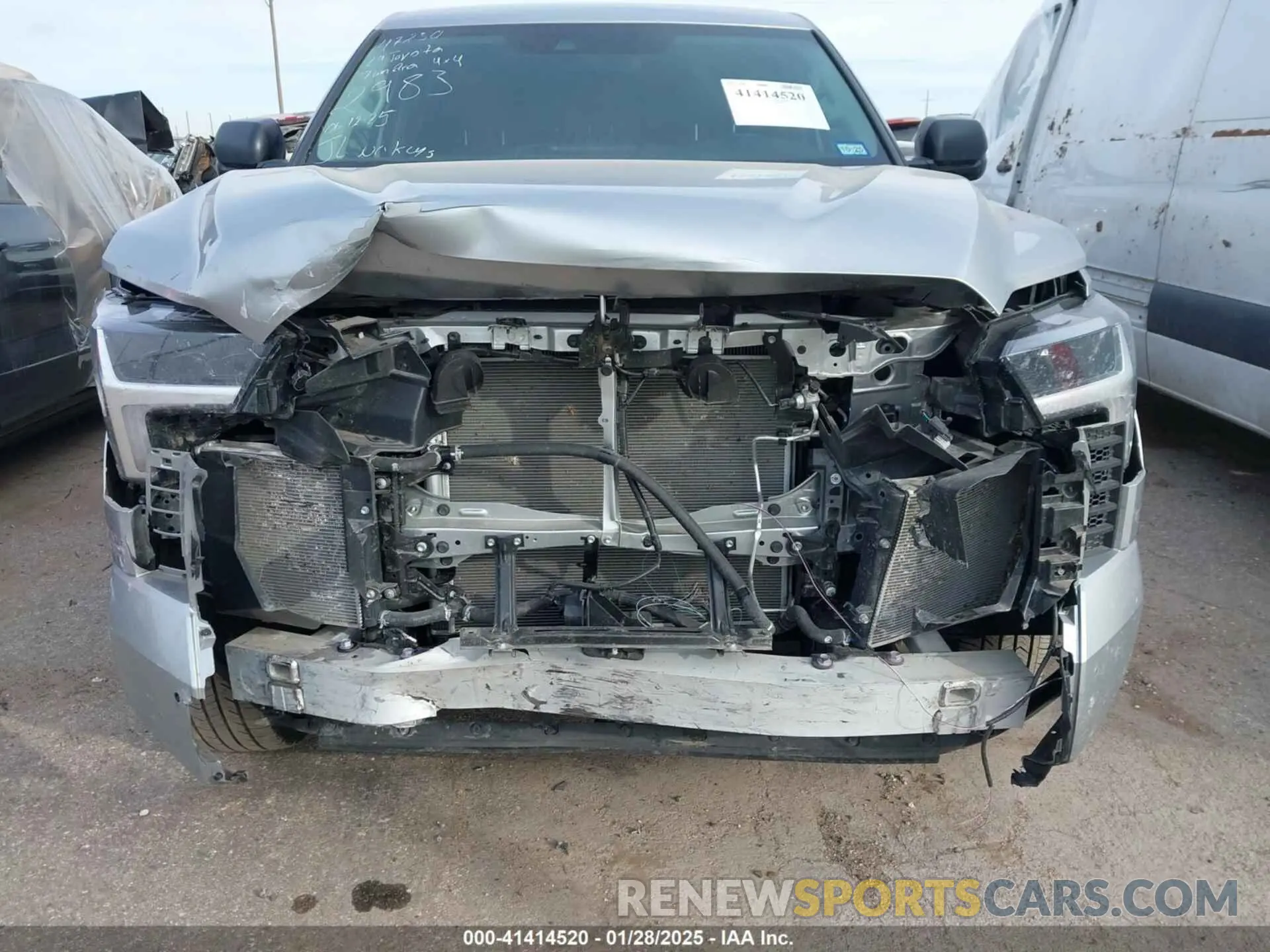 6 Photograph of a damaged car 5TFLA5EC0RX022983 TOYOTA TUNDRA 2024