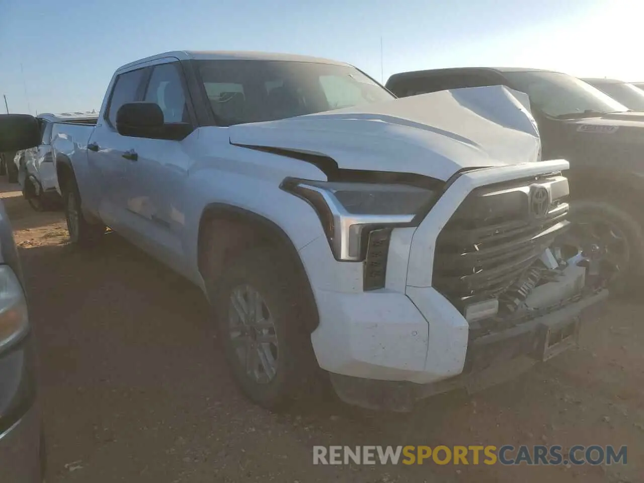 4 Photograph of a damaged car 5TFLA5EC1RX026640 TOYOTA TUNDRA 2024
