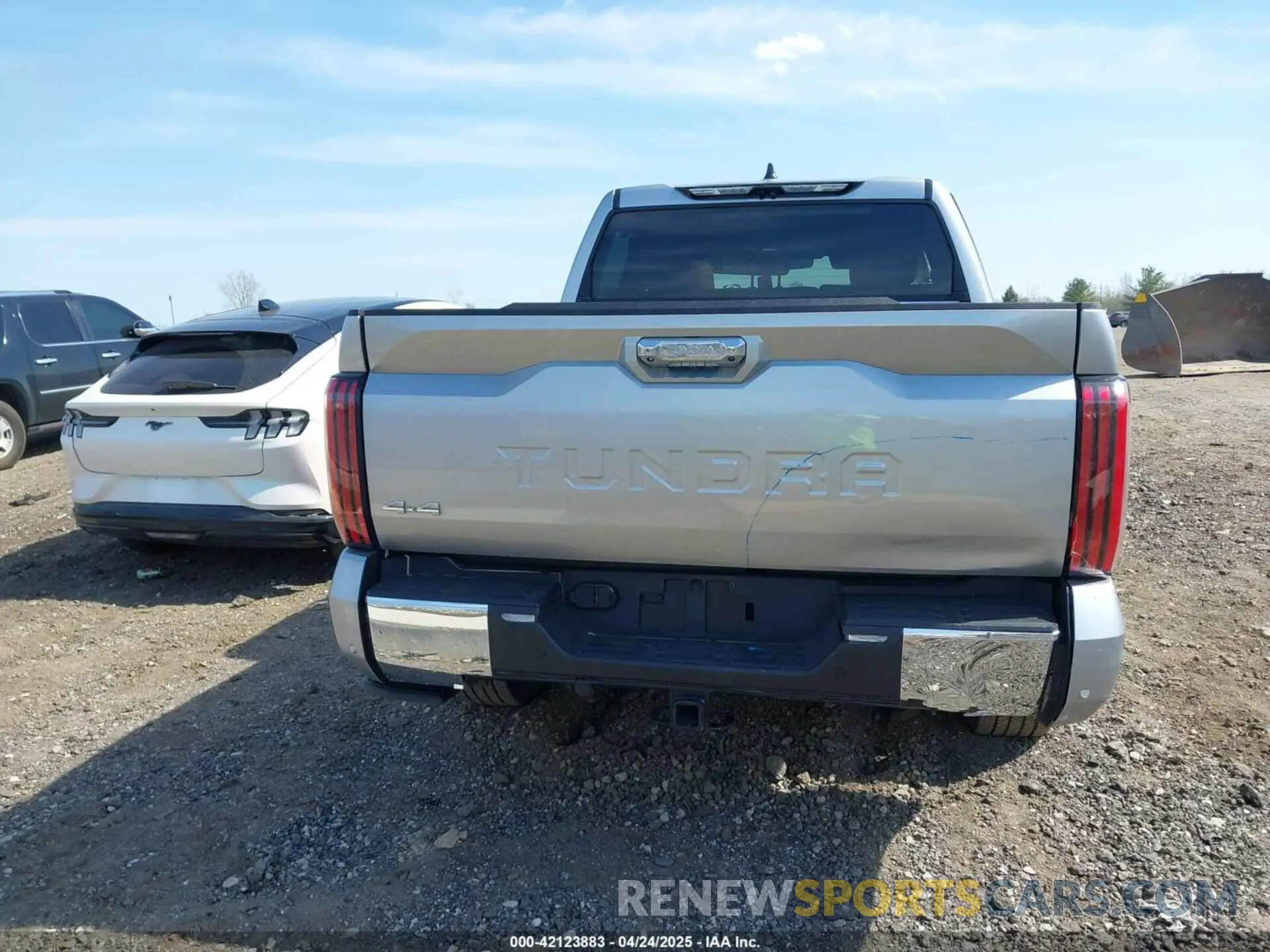 16 Photograph of a damaged car 5TFMA5DB4RX191529 TOYOTA TUNDRA 2024
