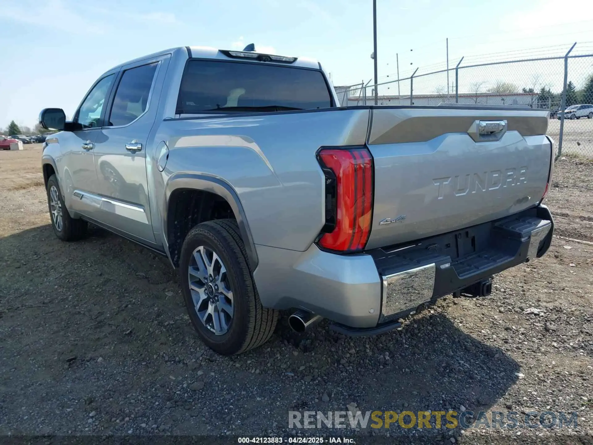 3 Photograph of a damaged car 5TFMA5DB4RX191529 TOYOTA TUNDRA 2024