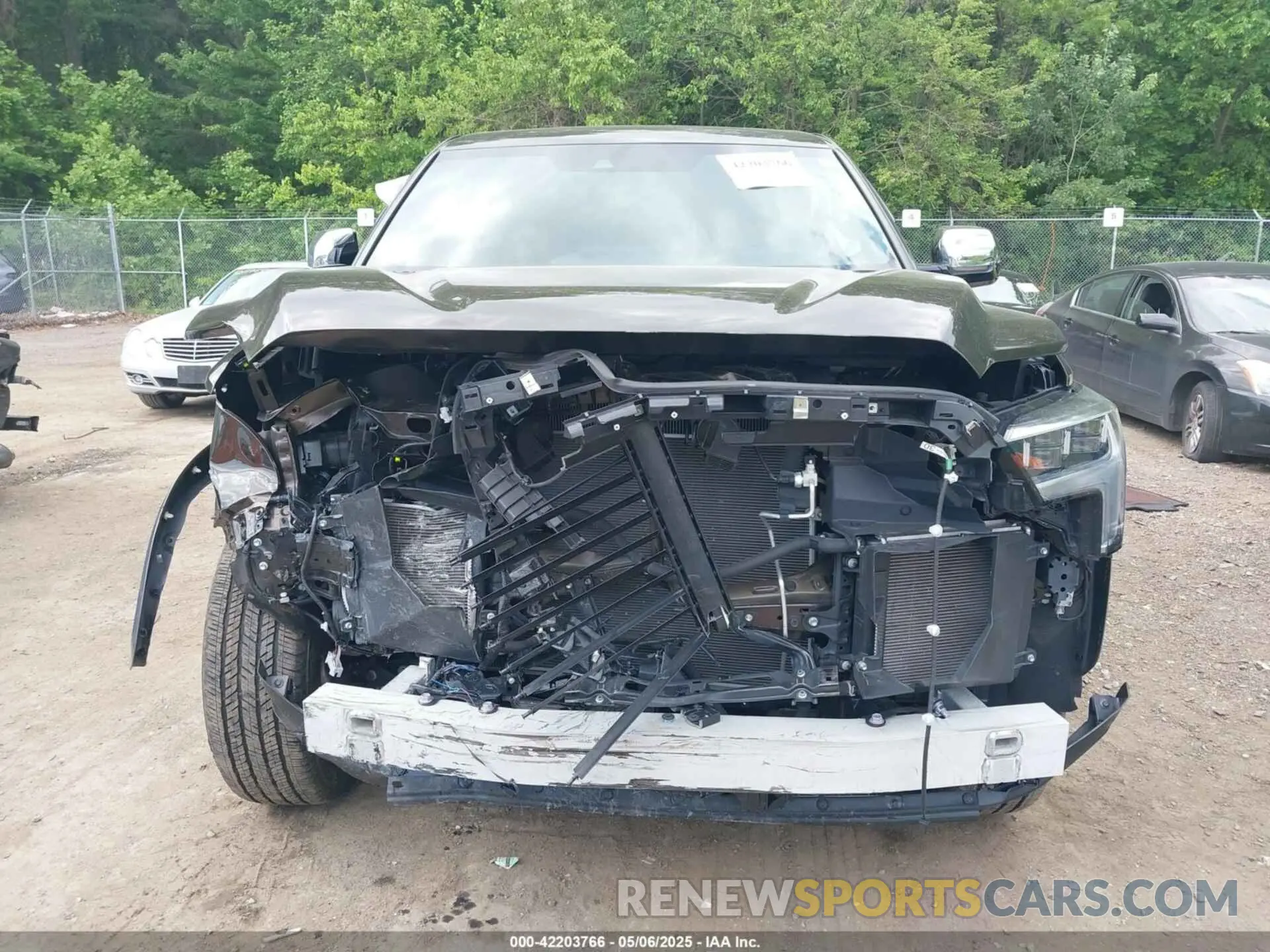 12 Photograph of a damaged car 5TFMA5DB5RX145336 TOYOTA TUNDRA 2024