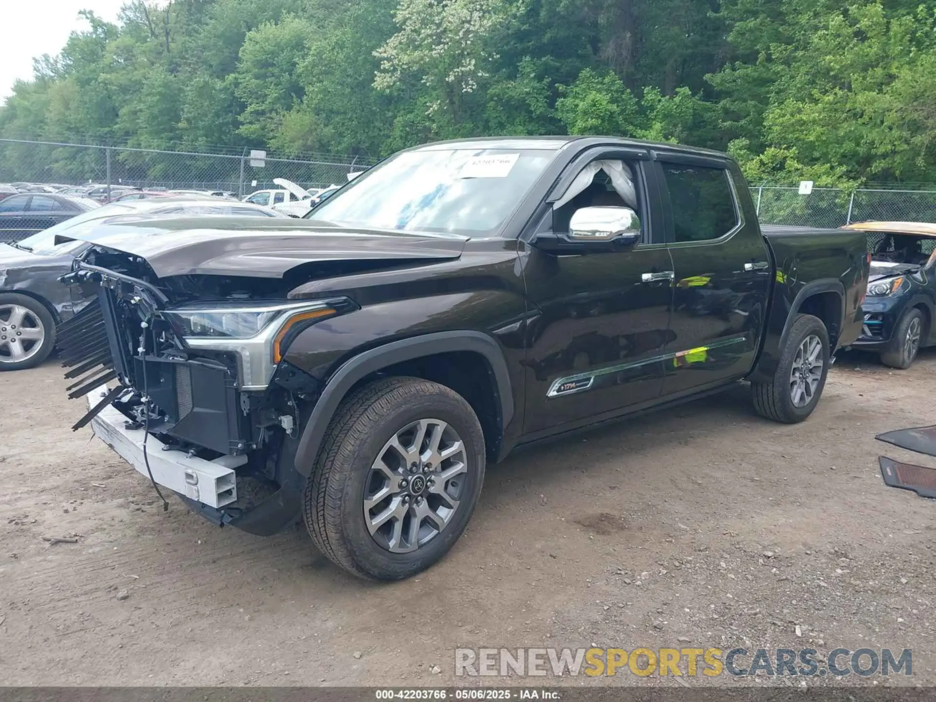 2 Photograph of a damaged car 5TFMA5DB5RX145336 TOYOTA TUNDRA 2024