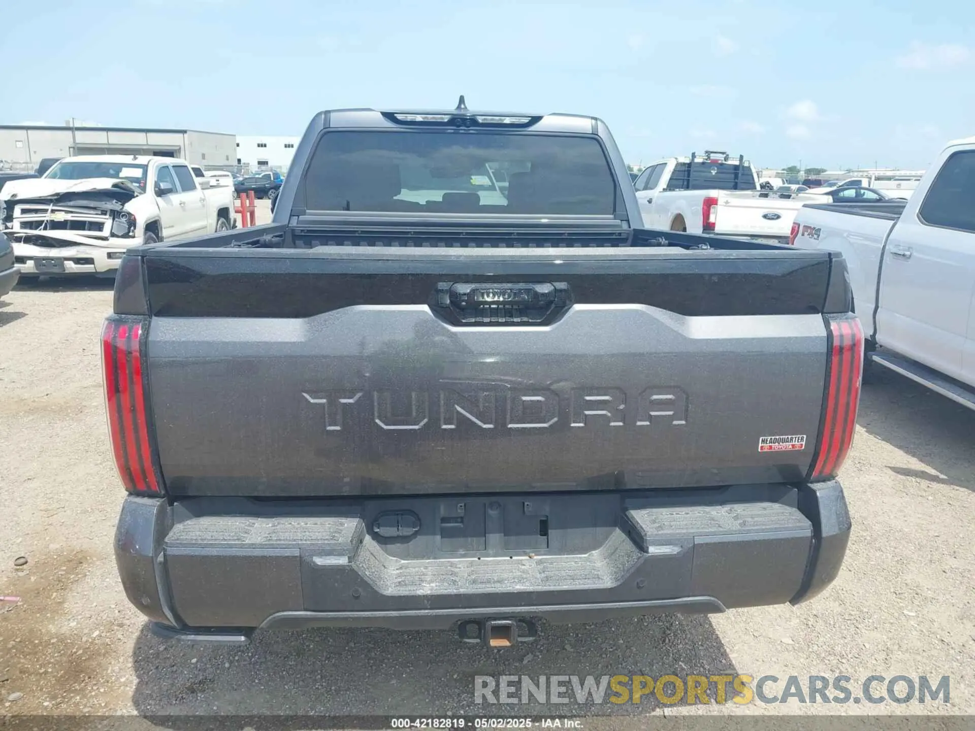 16 Photograph of a damaged car 5TFNA5AB6RX034304 TOYOTA TUNDRA 2024