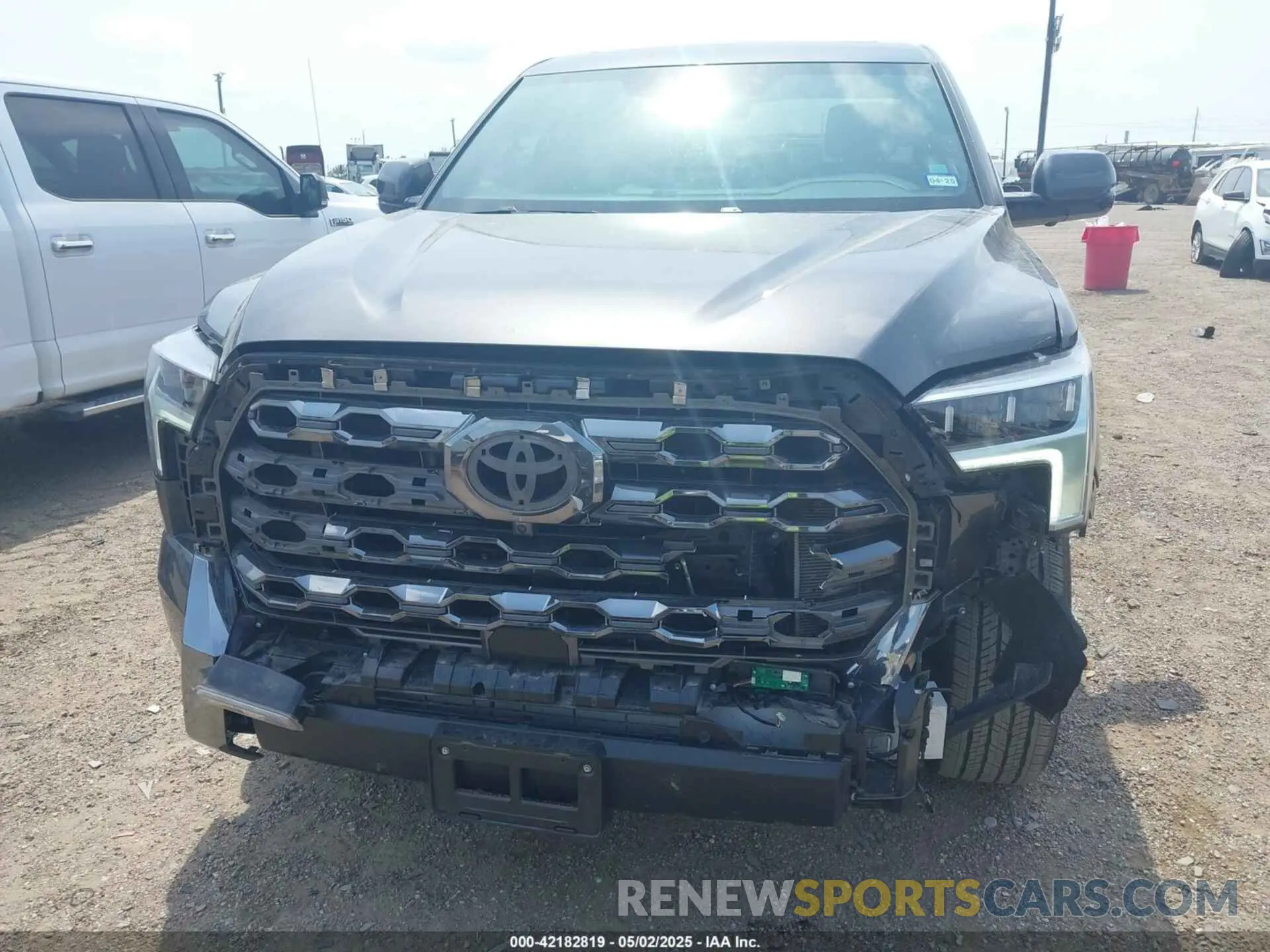 6 Photograph of a damaged car 5TFNA5AB6RX034304 TOYOTA TUNDRA 2024