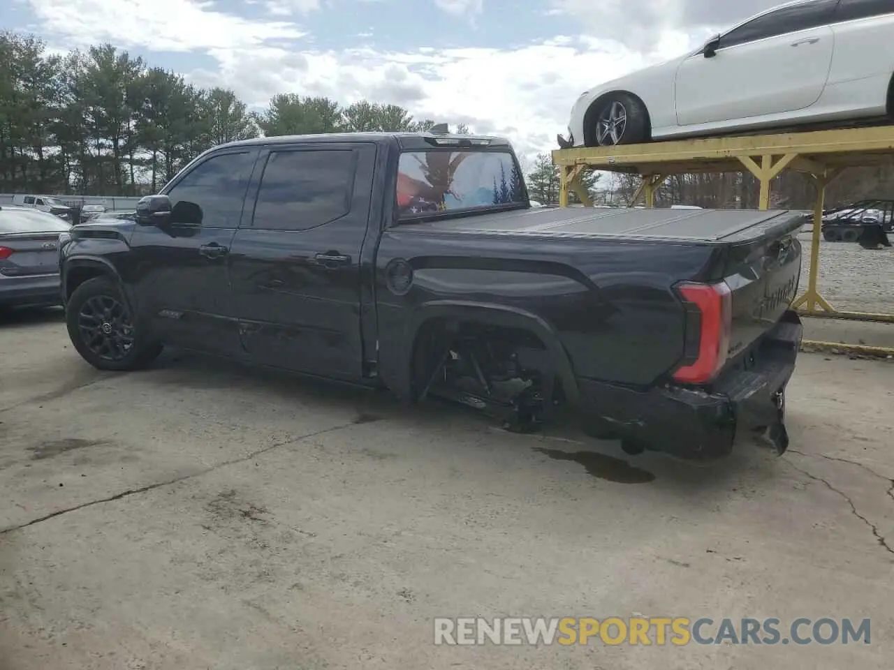 2 Photograph of a damaged car 5TFNA5DB0RX227785 TOYOTA TUNDRA 2024