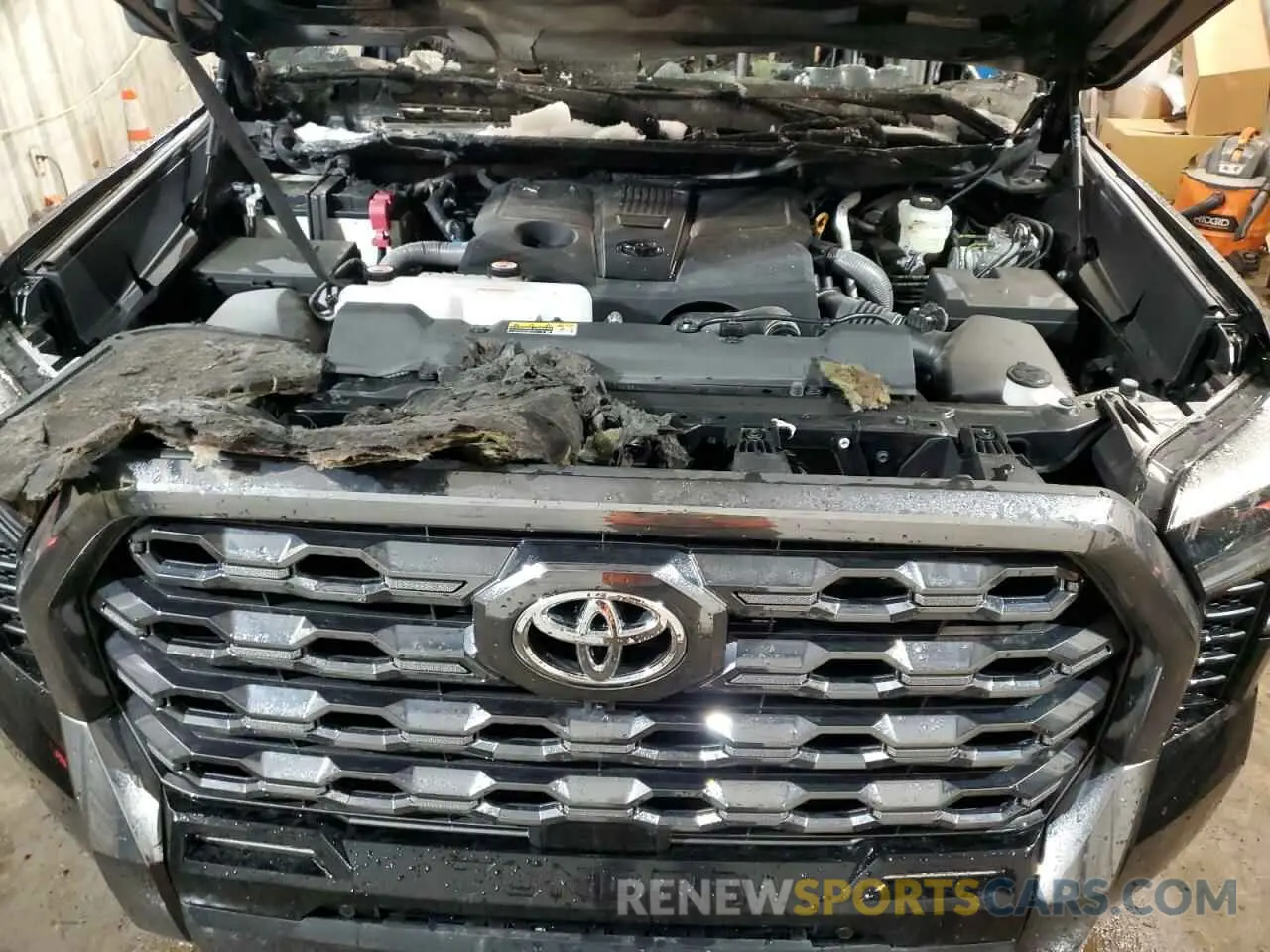 11 Photograph of a damaged car 5TFNA5DB2RX199813 TOYOTA TUNDRA 2024