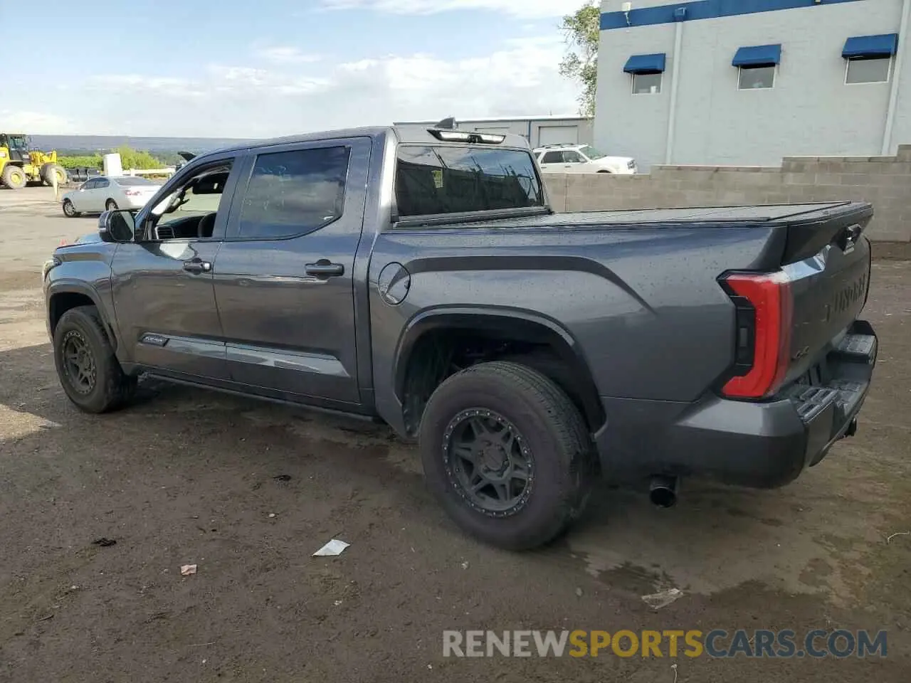 2 Photograph of a damaged car 5TFNA5DB3RX142715 TOYOTA TUNDRA 2024