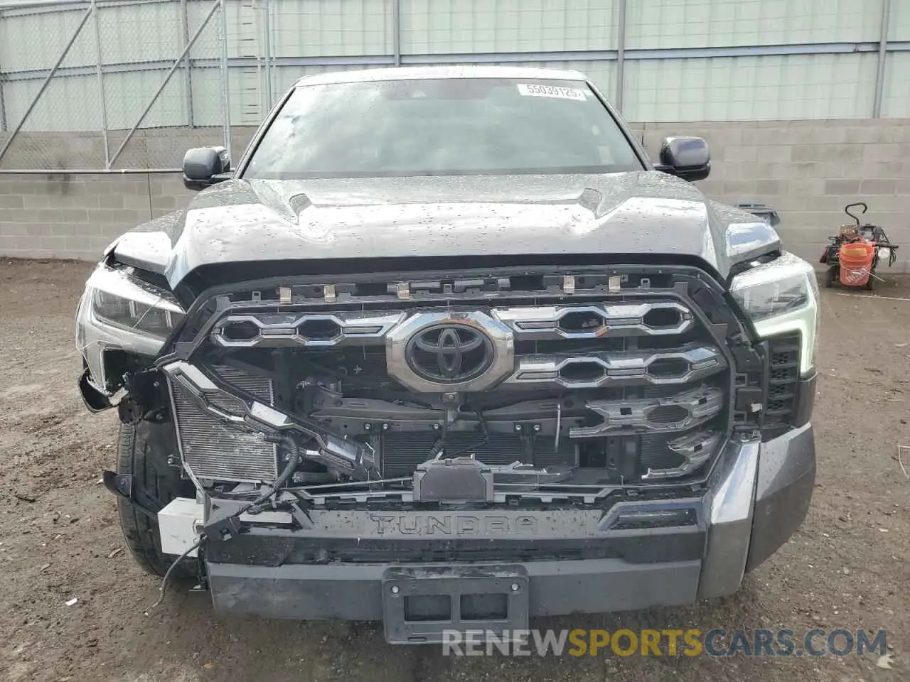 5 Photograph of a damaged car 5TFNA5DB3RX142715 TOYOTA TUNDRA 2024