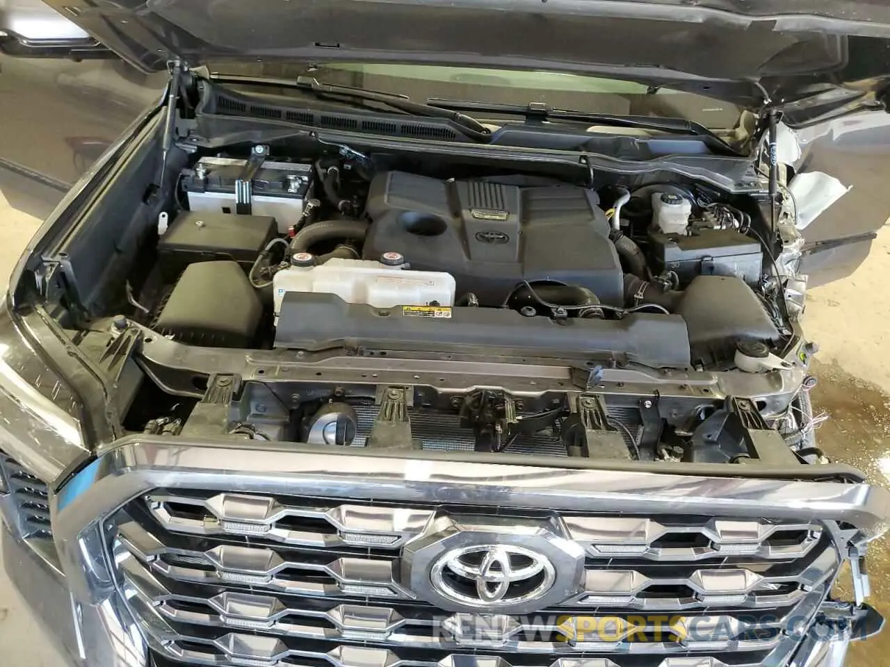 11 Photograph of a damaged car 5TFNA5DB6RX164532 TOYOTA TUNDRA 2024