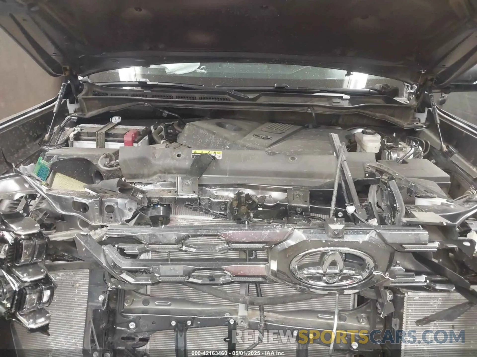 10 Photograph of a damaged car 5TFNA5DB6RX208688 TOYOTA TUNDRA 2024