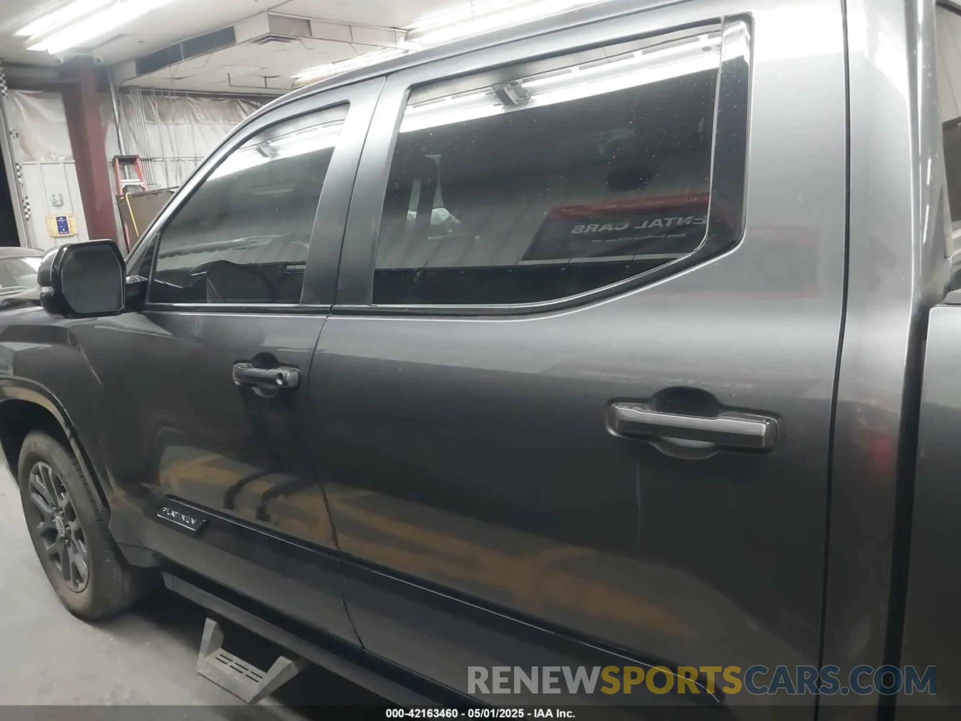 14 Photograph of a damaged car 5TFNA5DB6RX208688 TOYOTA TUNDRA 2024